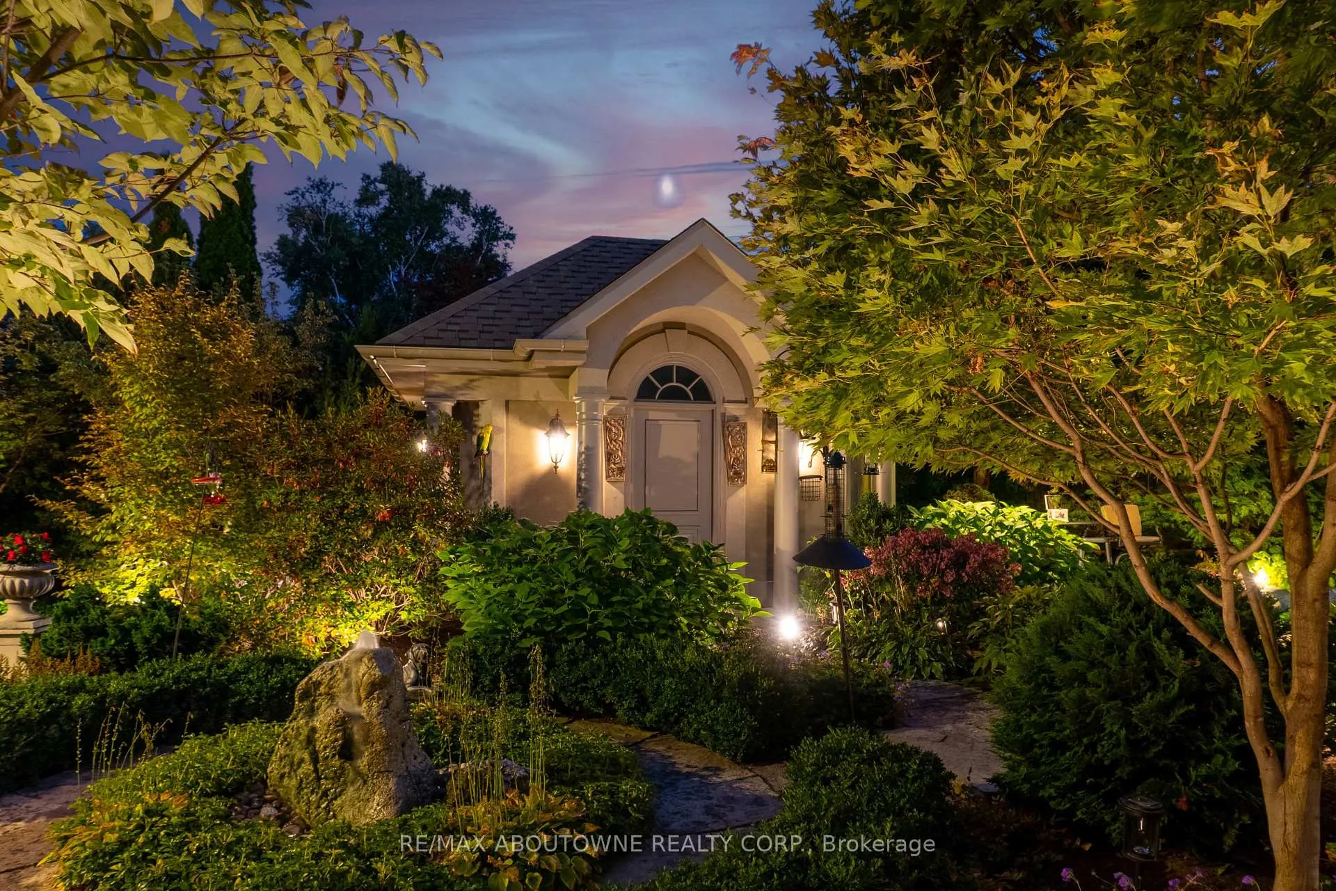 Photo 39 of 342 Pomona Avenue, Burlington, Roseland — HOMEH