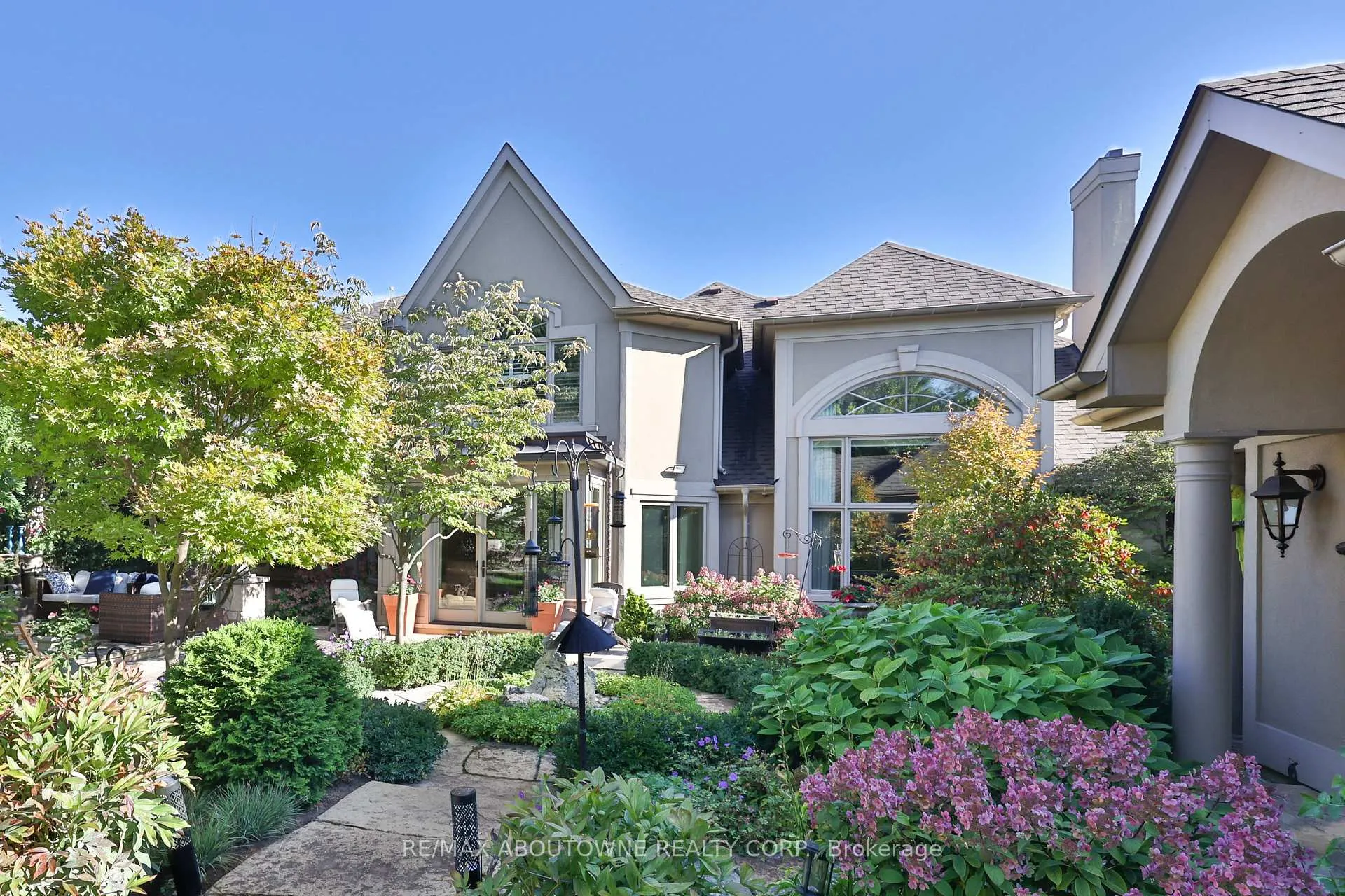 Photo 44 of 342 Pomona Avenue, Burlington, Roseland — HOMEH