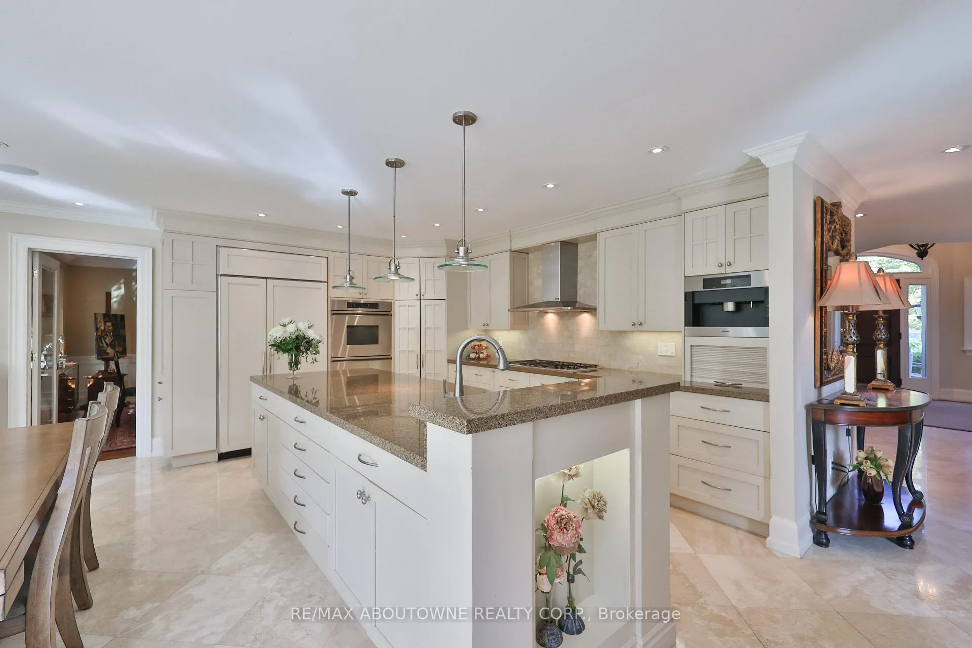 Photo 6 of 342 Pomona Avenue, Burlington, Roseland — HOMEH