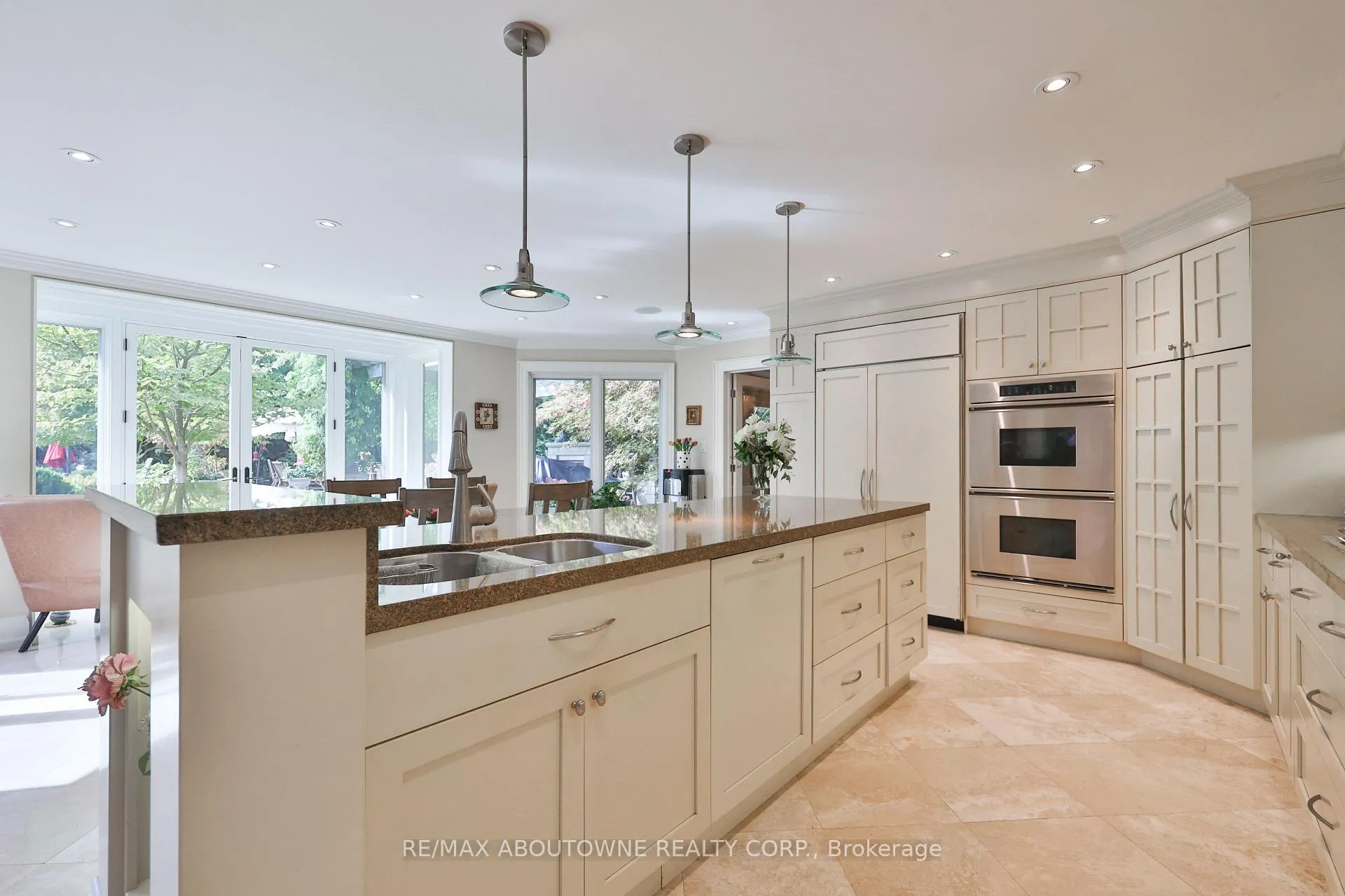 Photo 8 of 342 Pomona Avenue, Burlington, Roseland — HOMEH