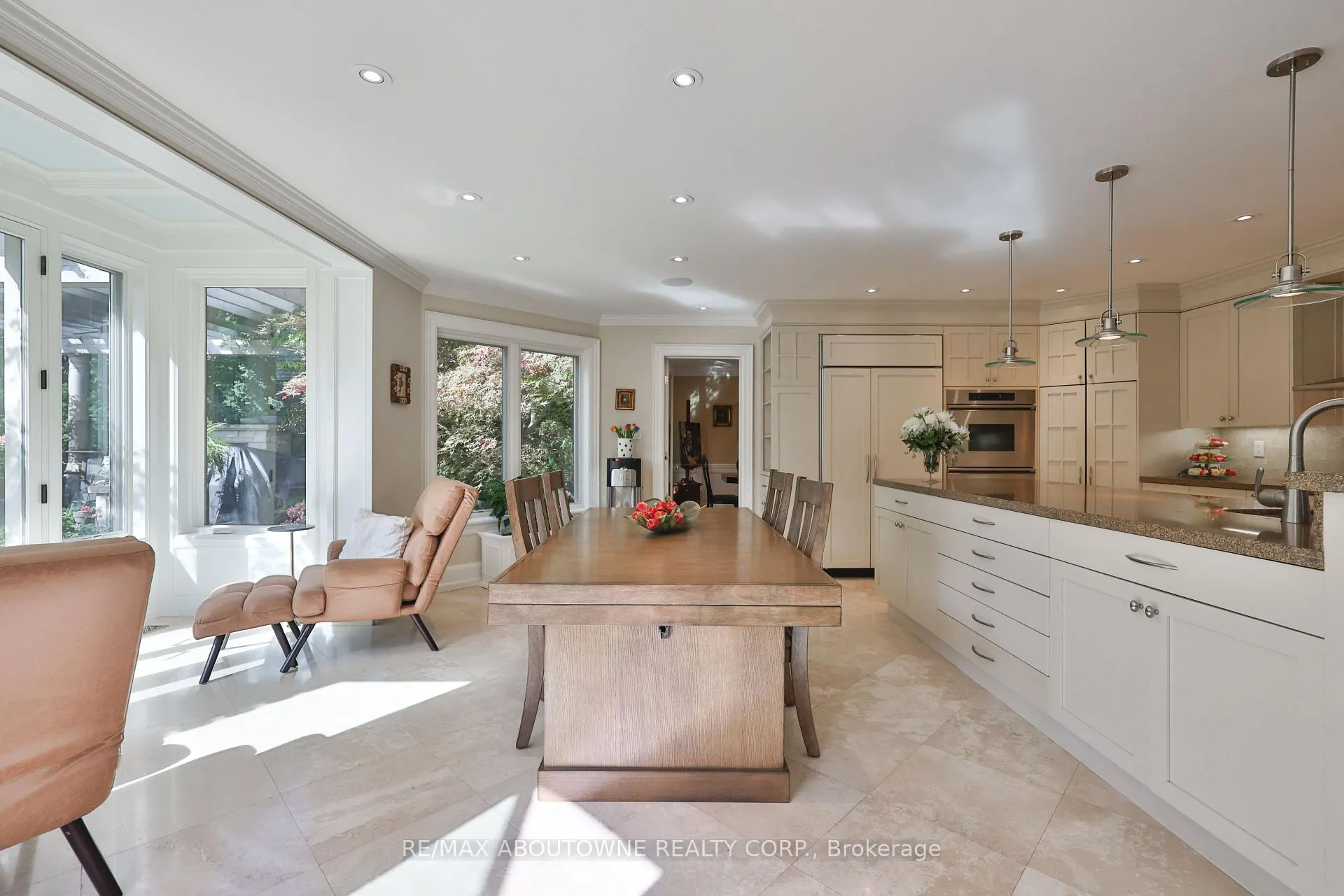 Photo 10 of 342 Pomona Avenue, Burlington, Roseland — HOMEH