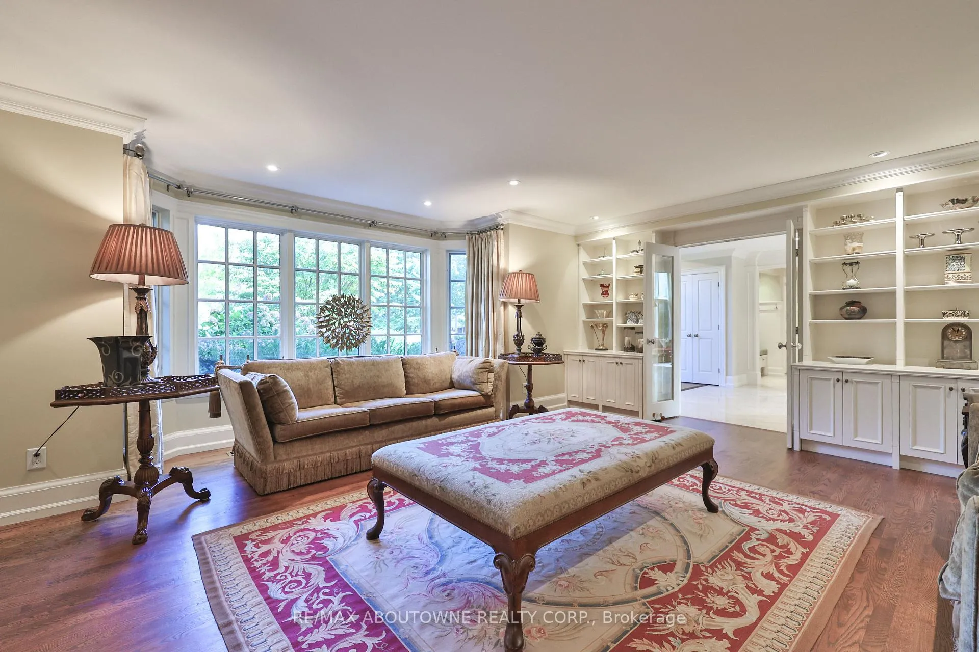 Photo 13 of 342 Pomona Avenue, Burlington, Roseland — HOMEH