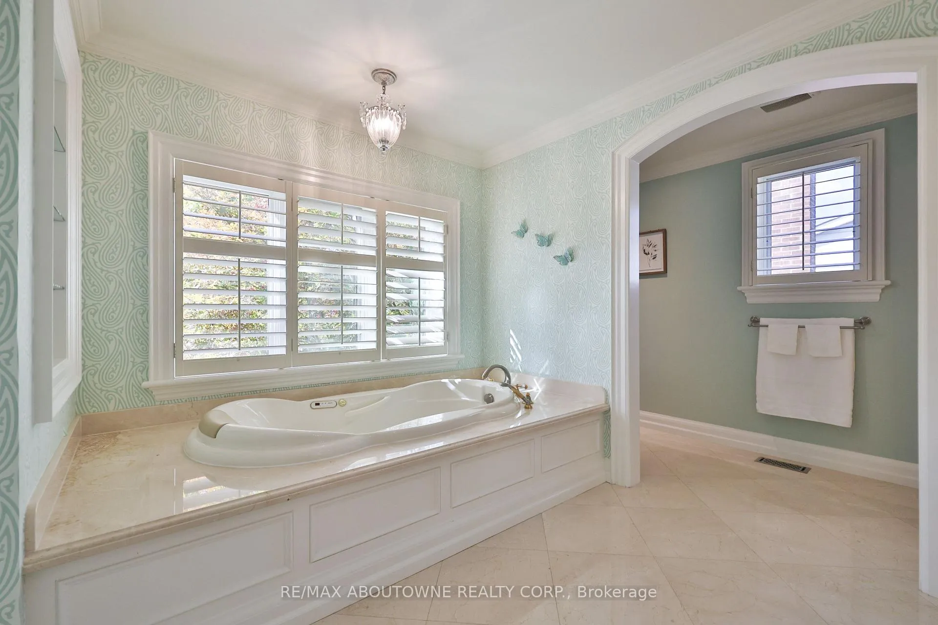 Photo 22 of 342 Pomona Avenue, Burlington, Roseland — HOMEH