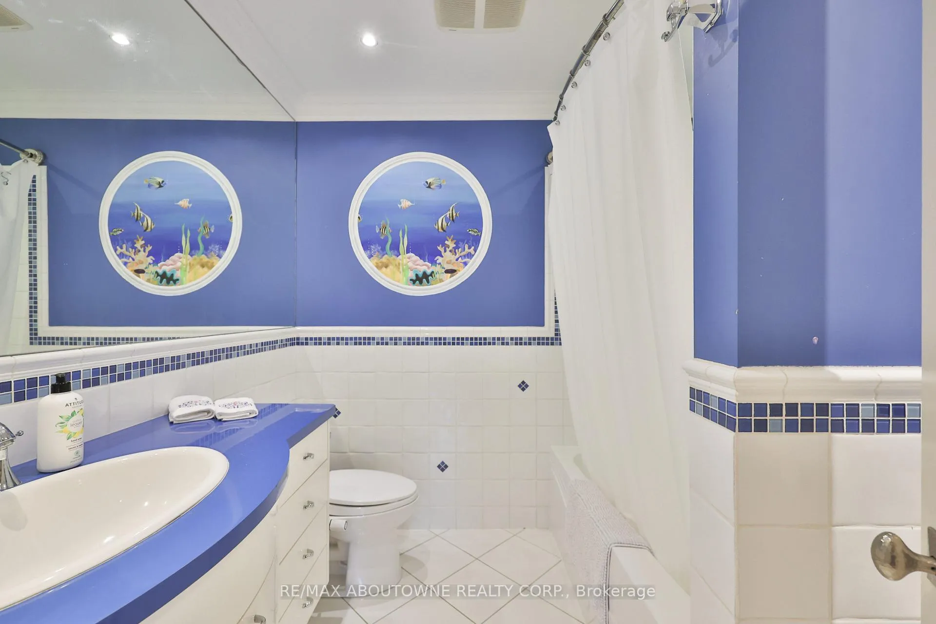 Photo 24 of 342 Pomona Avenue, Burlington, Roseland — HOMEH