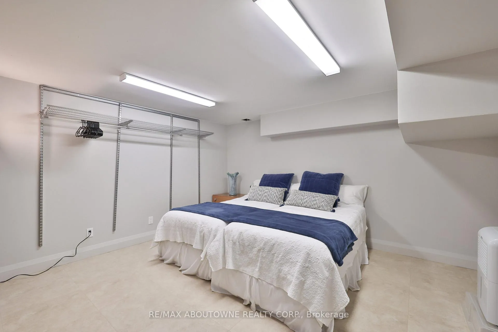Photo 26 of 342 Pomona Avenue, Burlington, Roseland — HOMEH