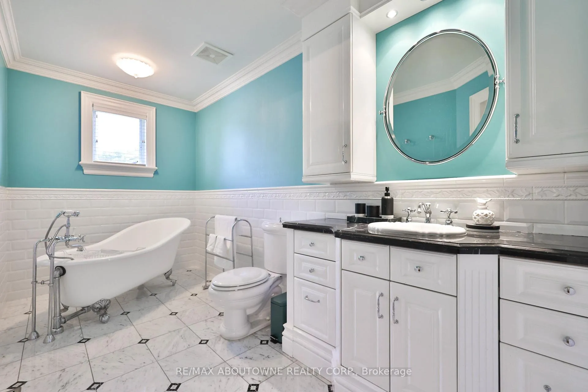 Photo 31 of 342 Pomona Avenue, Burlington, Roseland — HOMEH