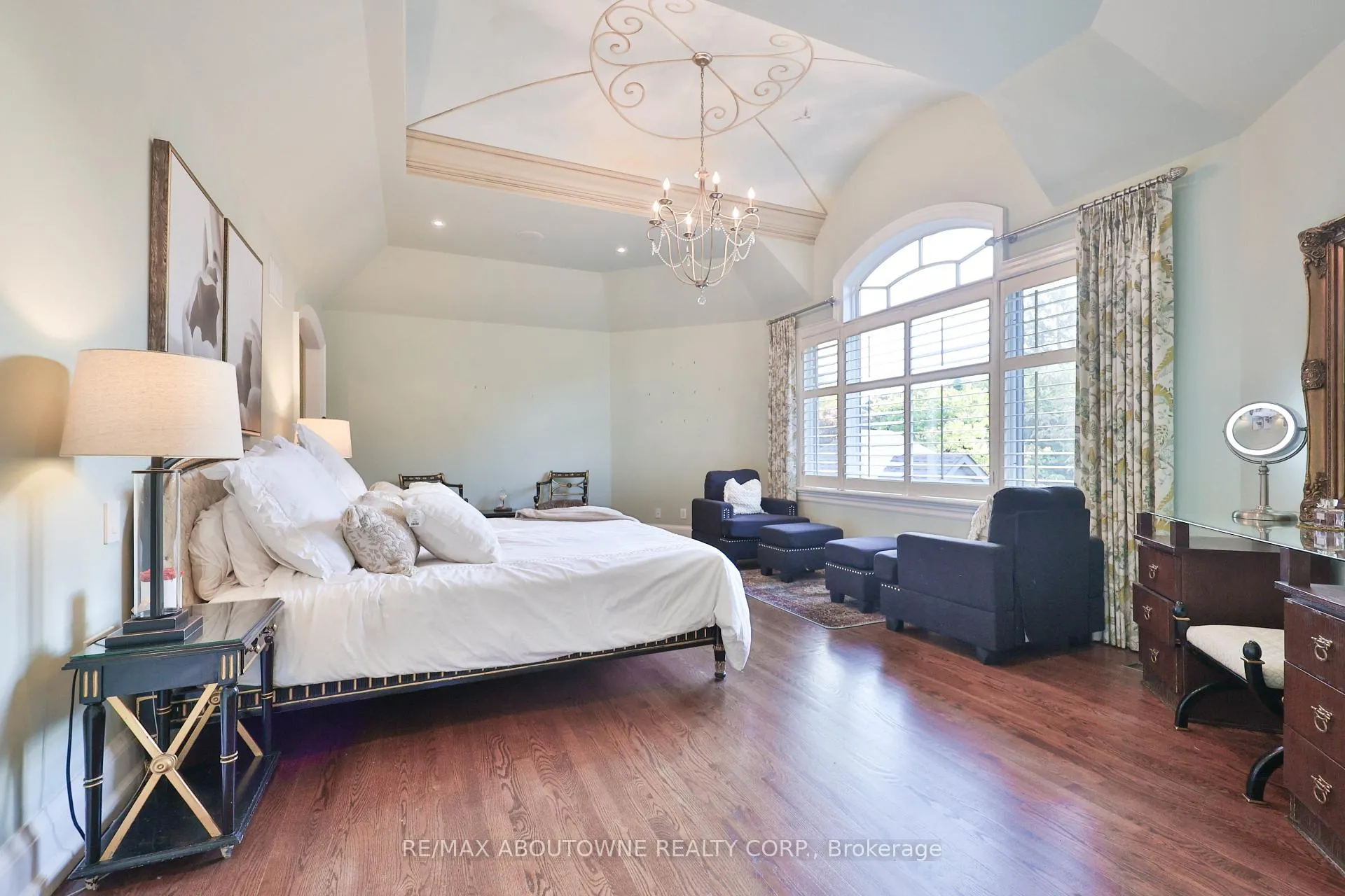 Photo 33 of 342 Pomona Avenue, Burlington, Roseland — HOMEH