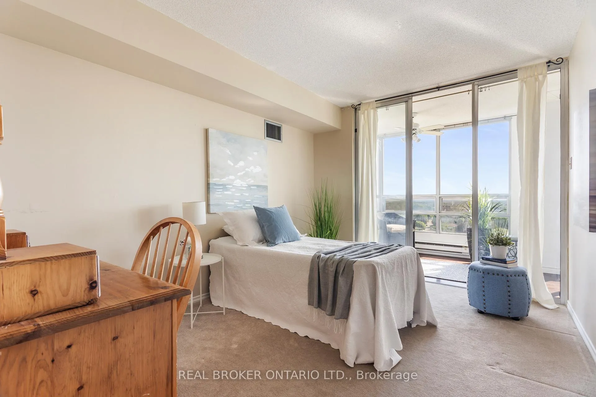 Photo 26 of Unit 1005, 330 Mill Street S, Brampton, Brampton South — HOMEH