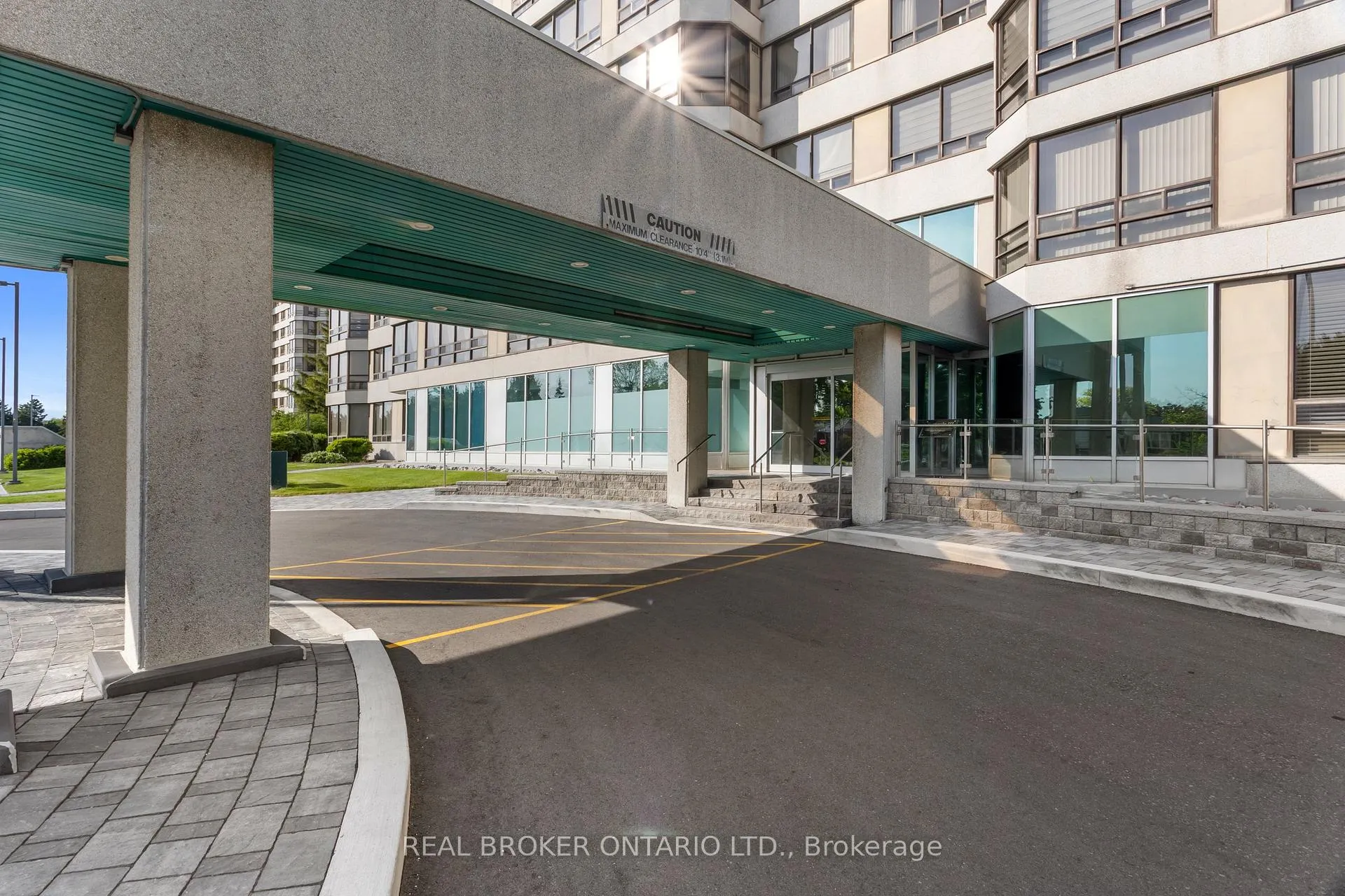 Photo 42 of Unit 1005, 330 Mill Street S, Brampton, Brampton South — HOMEH