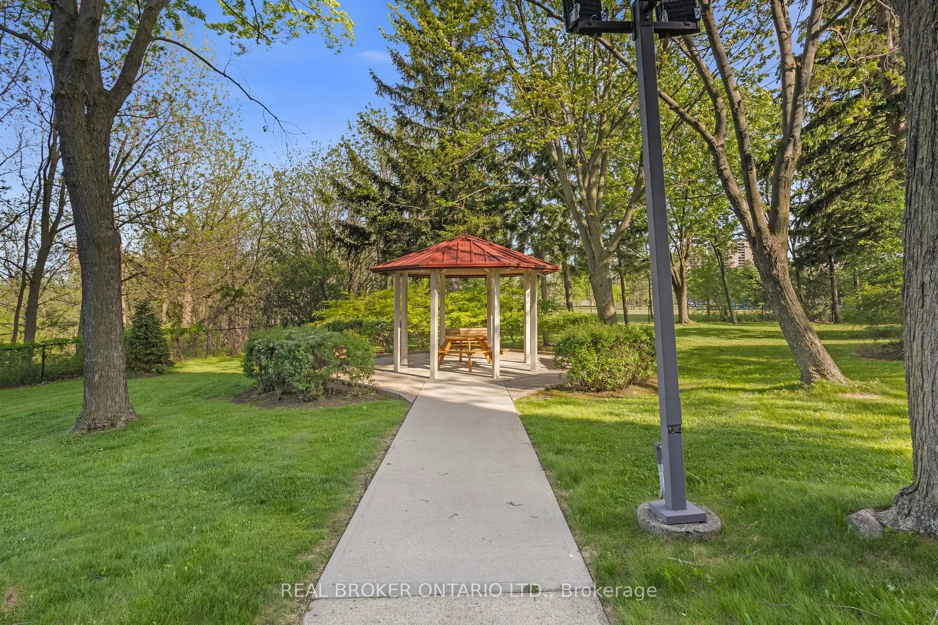 Photo 44 of Unit 1005, 330 Mill Street S, Brampton, Brampton South — HOMEH
