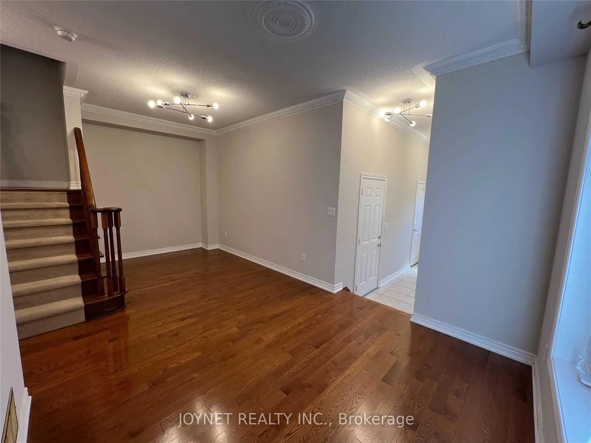 Photo 3 of 269 Lauderdale Drive, Vaughan, Patterson — HOMEH