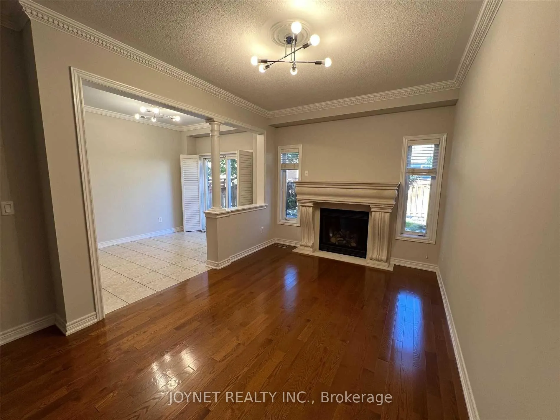 Photo 5 of 269 Lauderdale Drive, Vaughan, Patterson — HOMEH