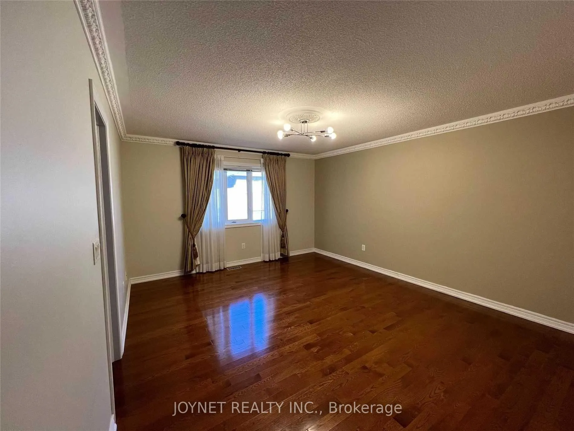 Photo 14 of 269 Lauderdale Drive, Vaughan, Patterson — HOMEH
