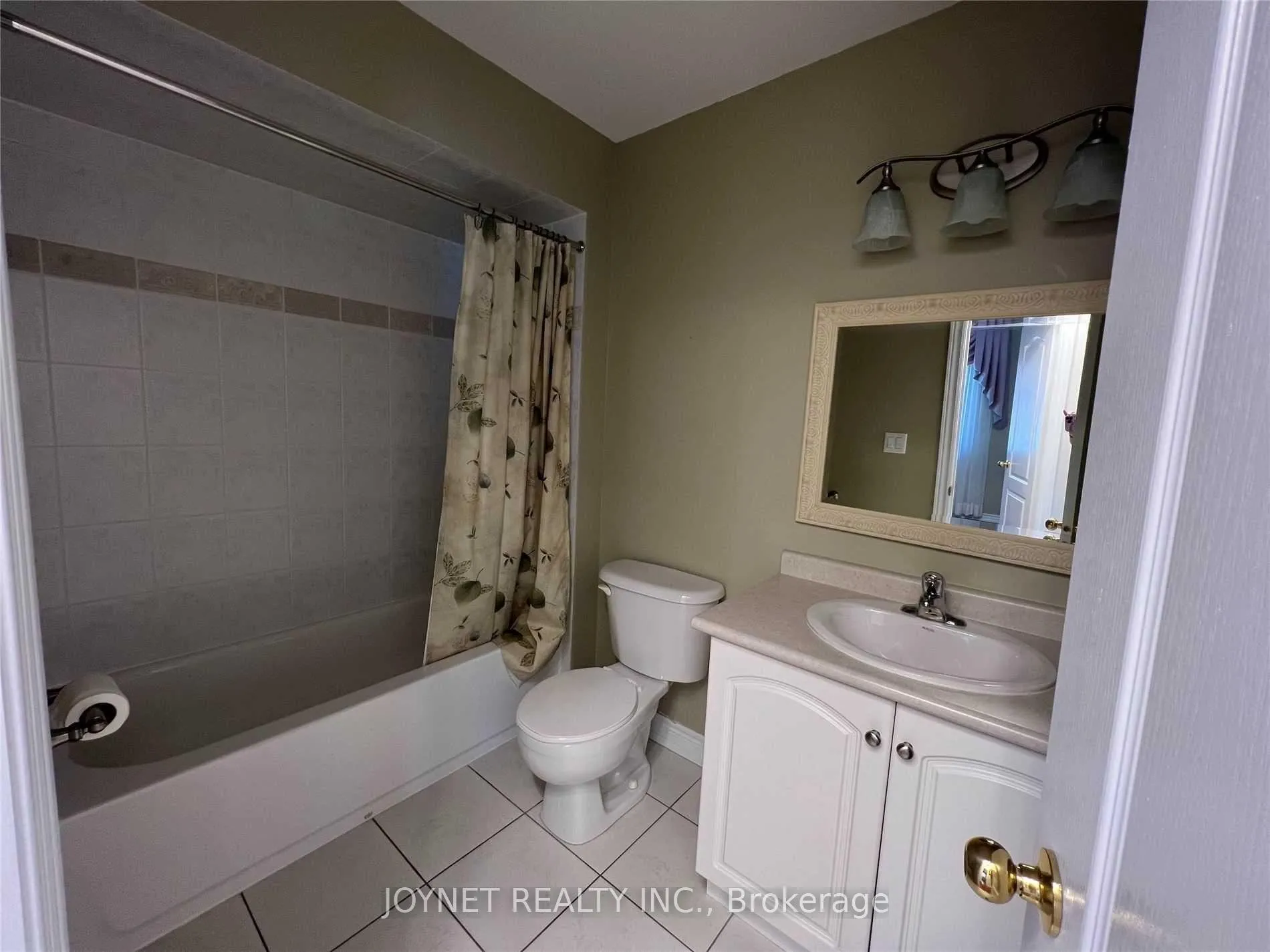 Photo 17 of 269 Lauderdale Drive, Vaughan, Patterson — HOMEH