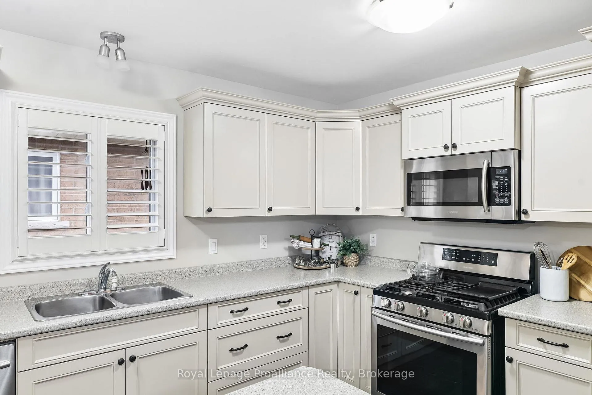 Photo 10 of 26 Ward Drive, Brighton — HOMEH