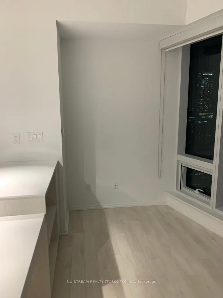 Photo 6 of Unit 3213, 197 Yonge Street, Toronto, Church-Yonge Corridor — HOMEH
