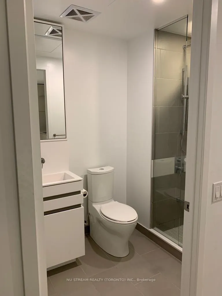 Photo 7 of Unit 3213, 197 Yonge Street, Toronto, Church-Yonge Corridor — HOMEH