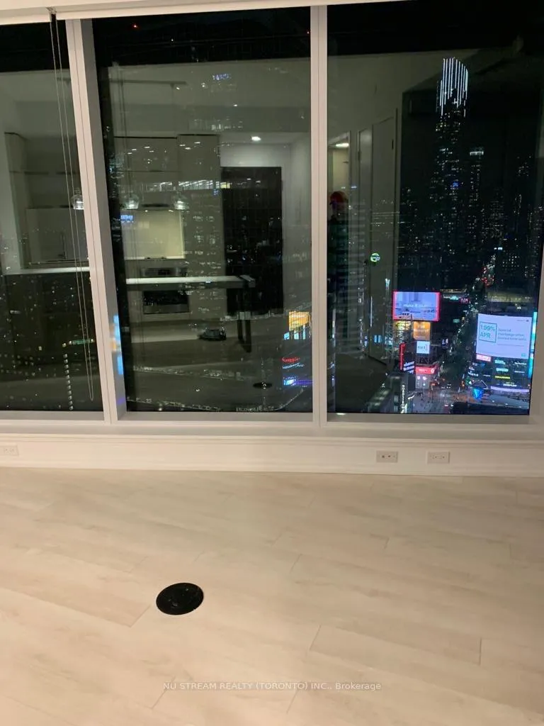 Photo 10 of Unit 3213, 197 Yonge Street, Toronto, Church-Yonge Corridor — HOMEH