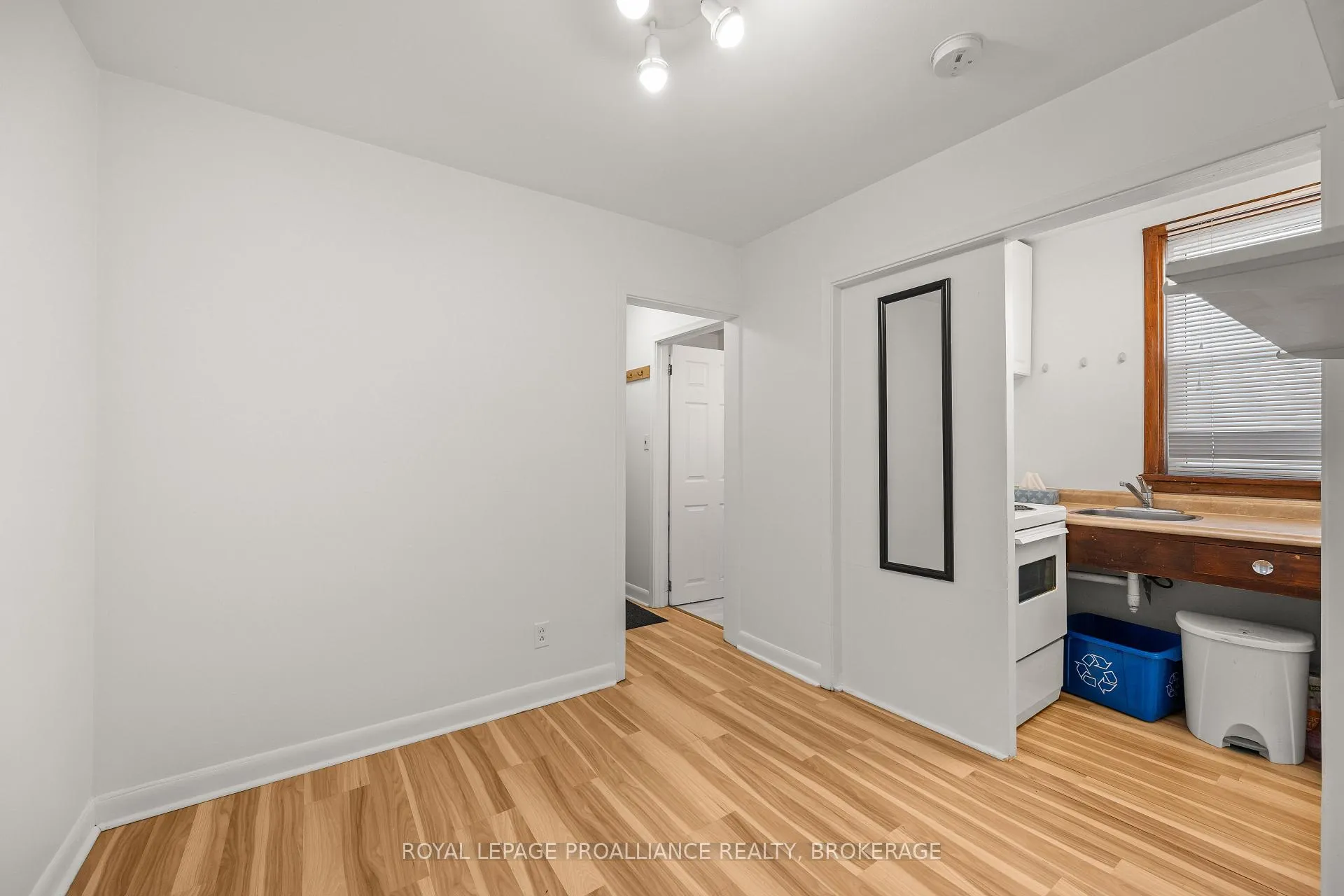 Photo 9 of 176 Nelson Street, Kingston, Central City East — HOMEH