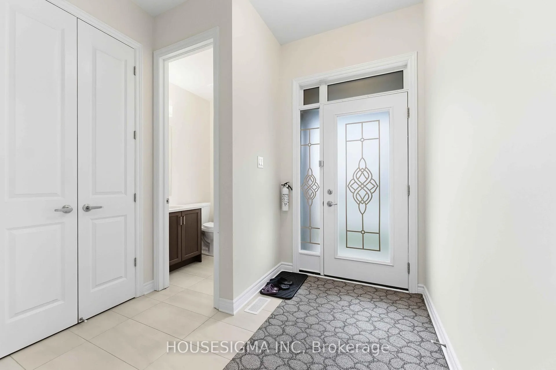 Photo 3 of 126 Lumen Place, Ottawa, Chapel Hill South - Orleans Village — HOMEH