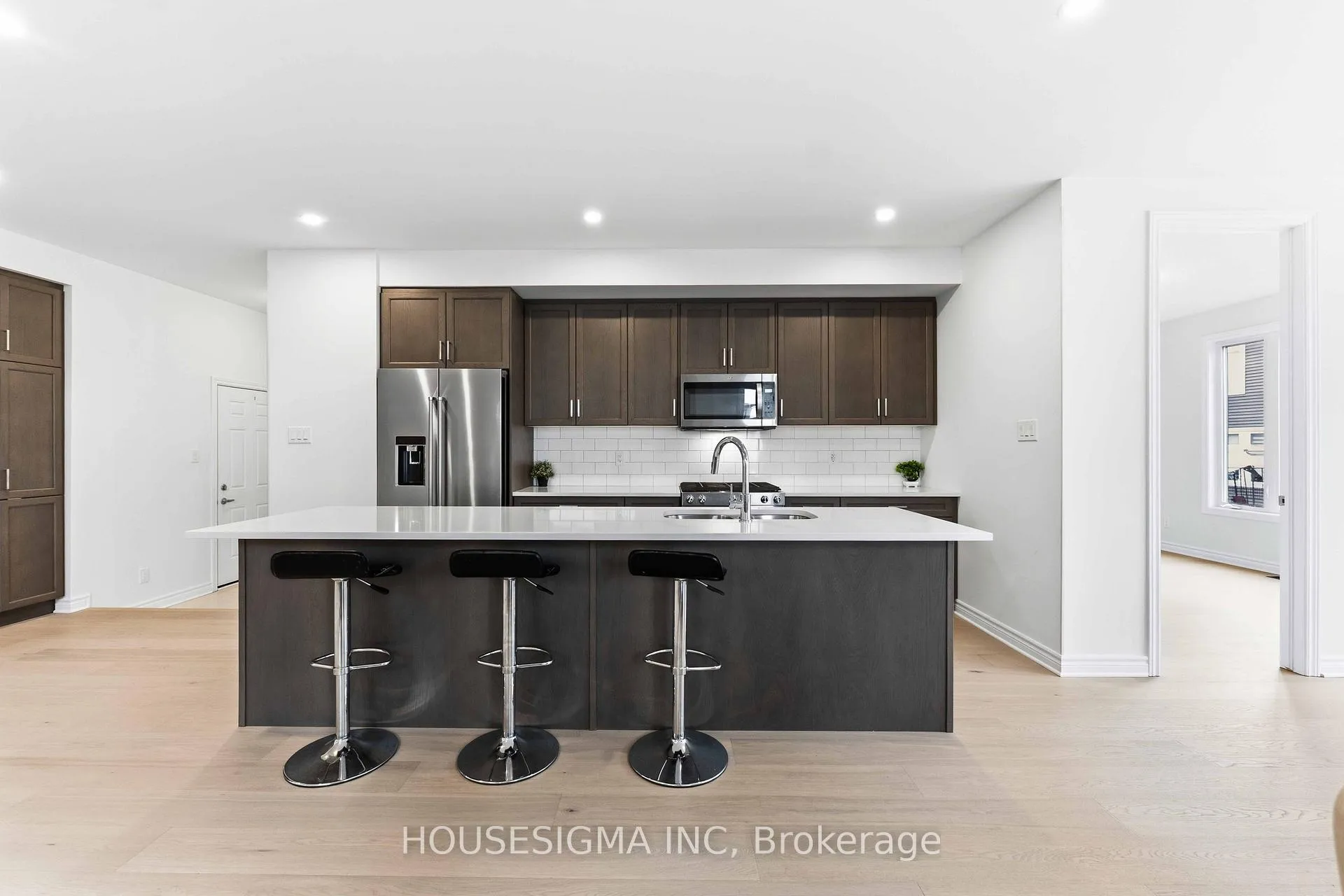 Photo 12 of 126 Lumen Place, Ottawa, Chapel Hill South - Orleans Village — HOMEH
