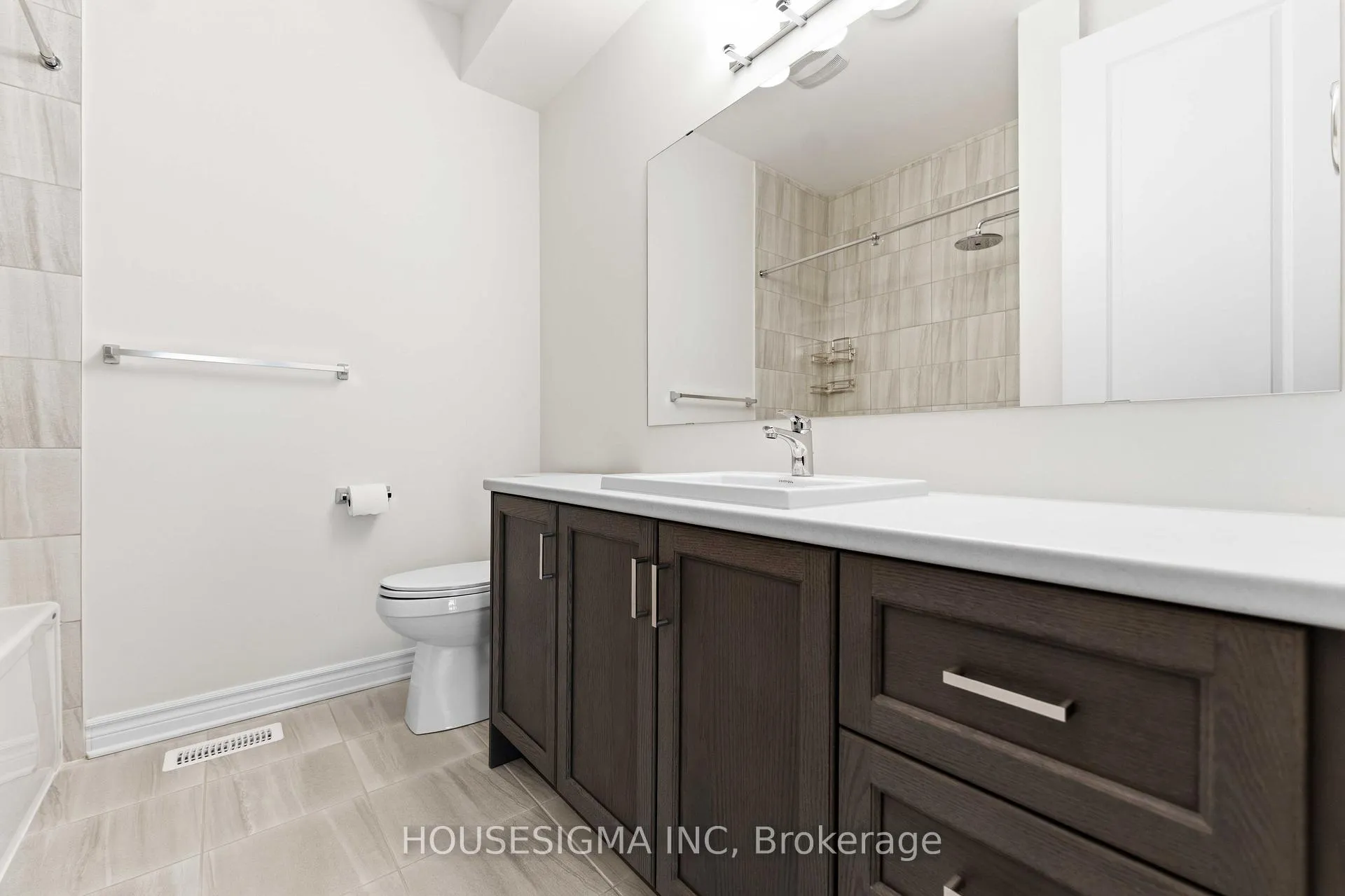 Photo 17 of 126 Lumen Place, Ottawa, Chapel Hill South - Orleans Village — HOMEH