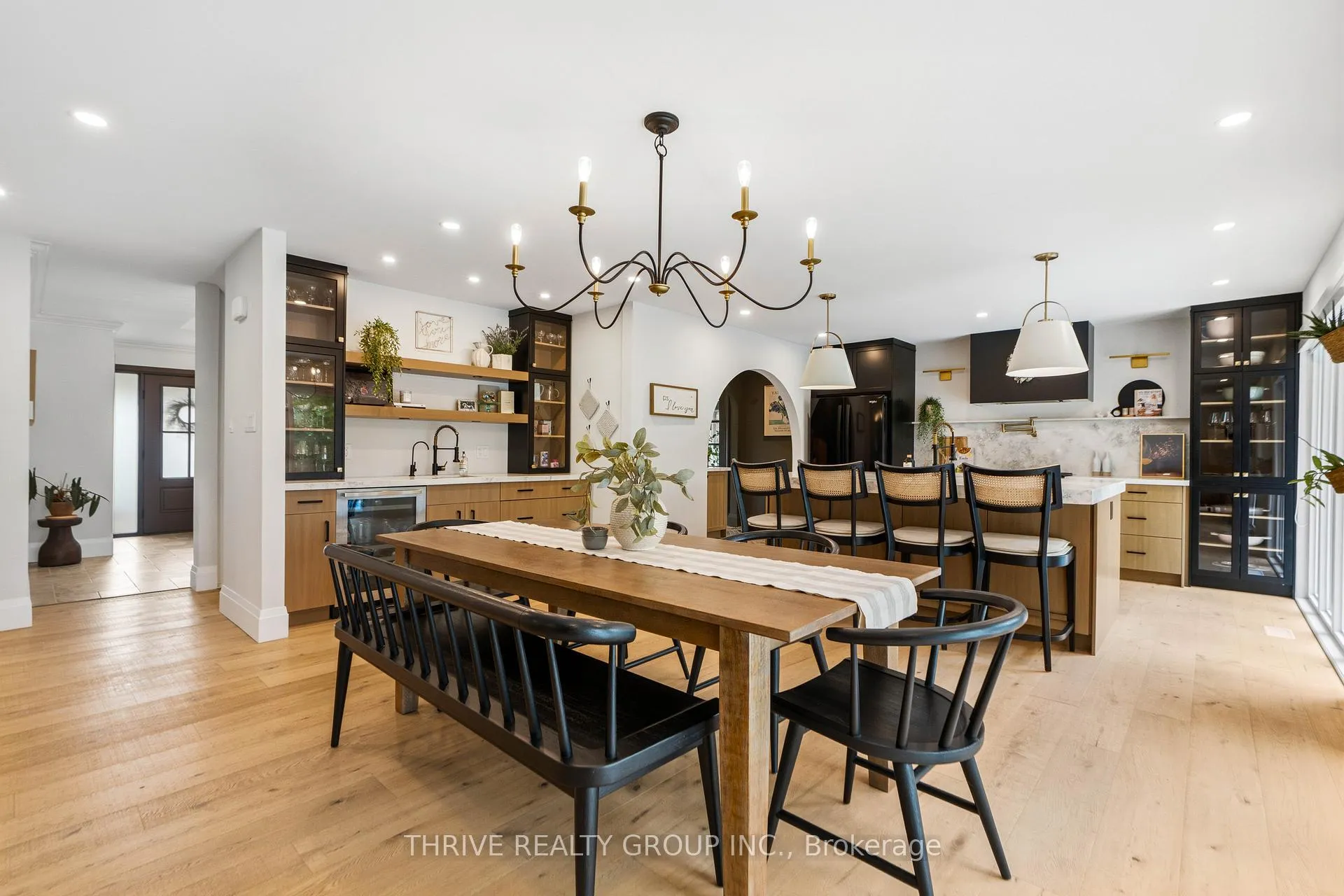 Photo 4 of 137 Sherwood Place, Thames Centre, Dorchester — HOMEH
