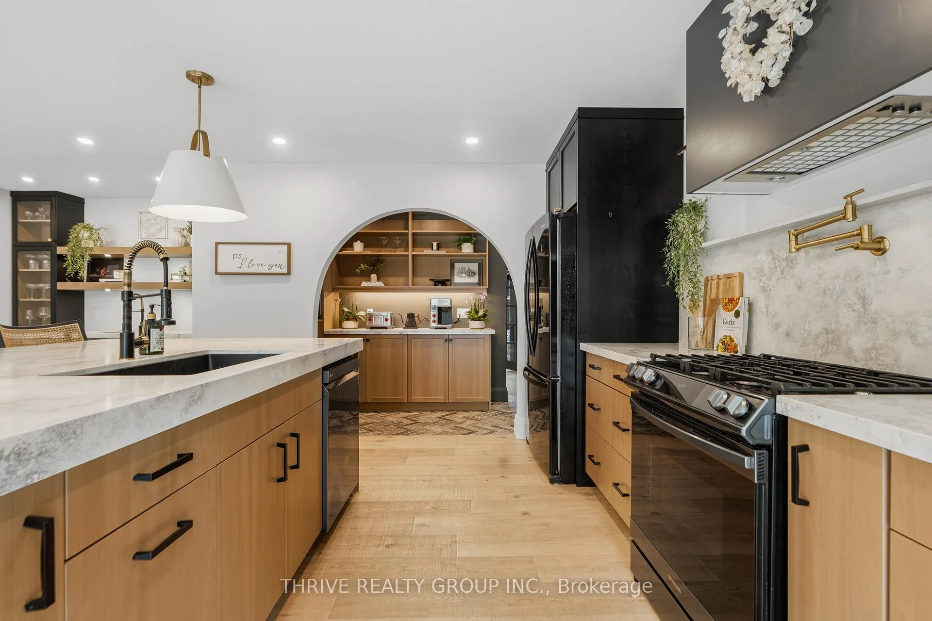Photo 8 of 137 Sherwood Place, Thames Centre, Dorchester — HOMEH