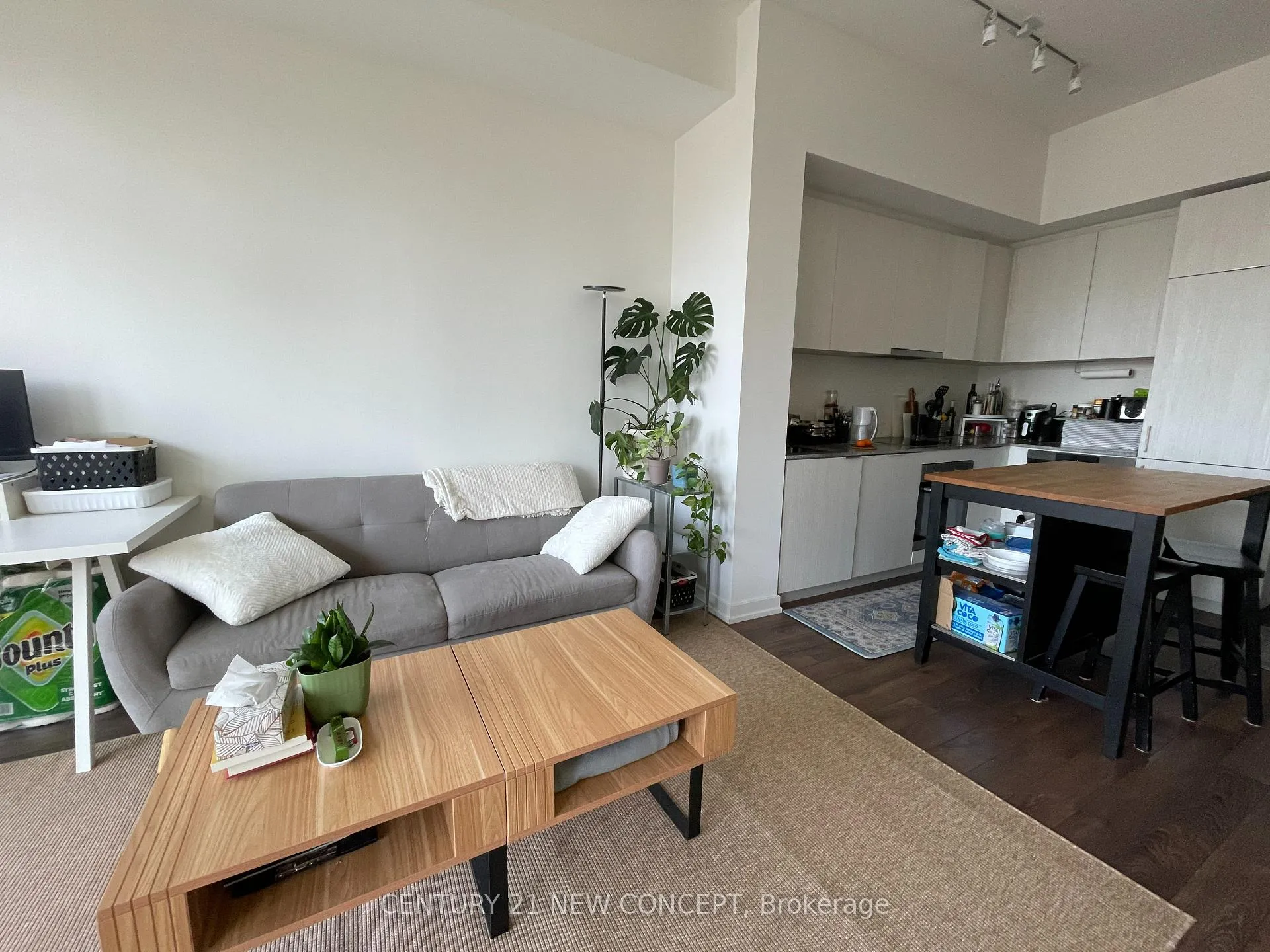 Photo 7 of Unit 1009, 158 Front Street E, Toronto, Moss Park — HOMEH