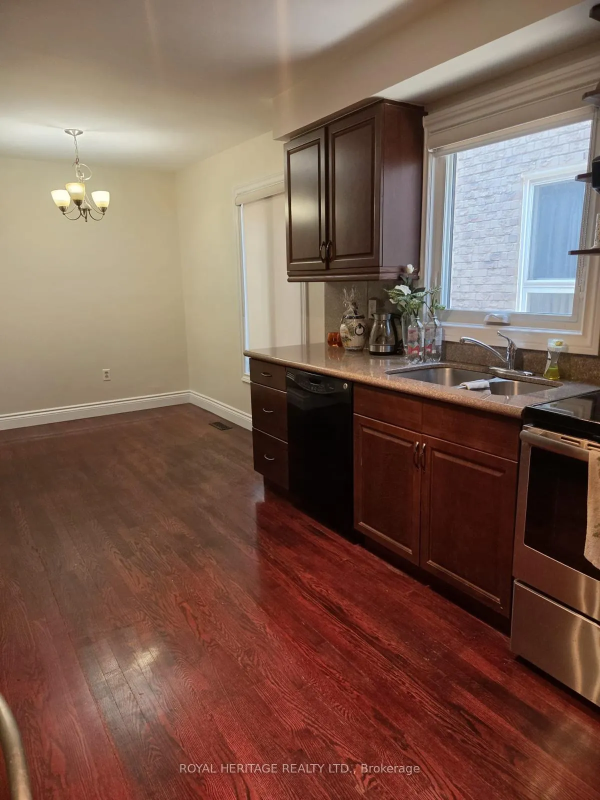 Photo 4 of 59 Hewitt Crescent, Ajax, South East — HOMEH