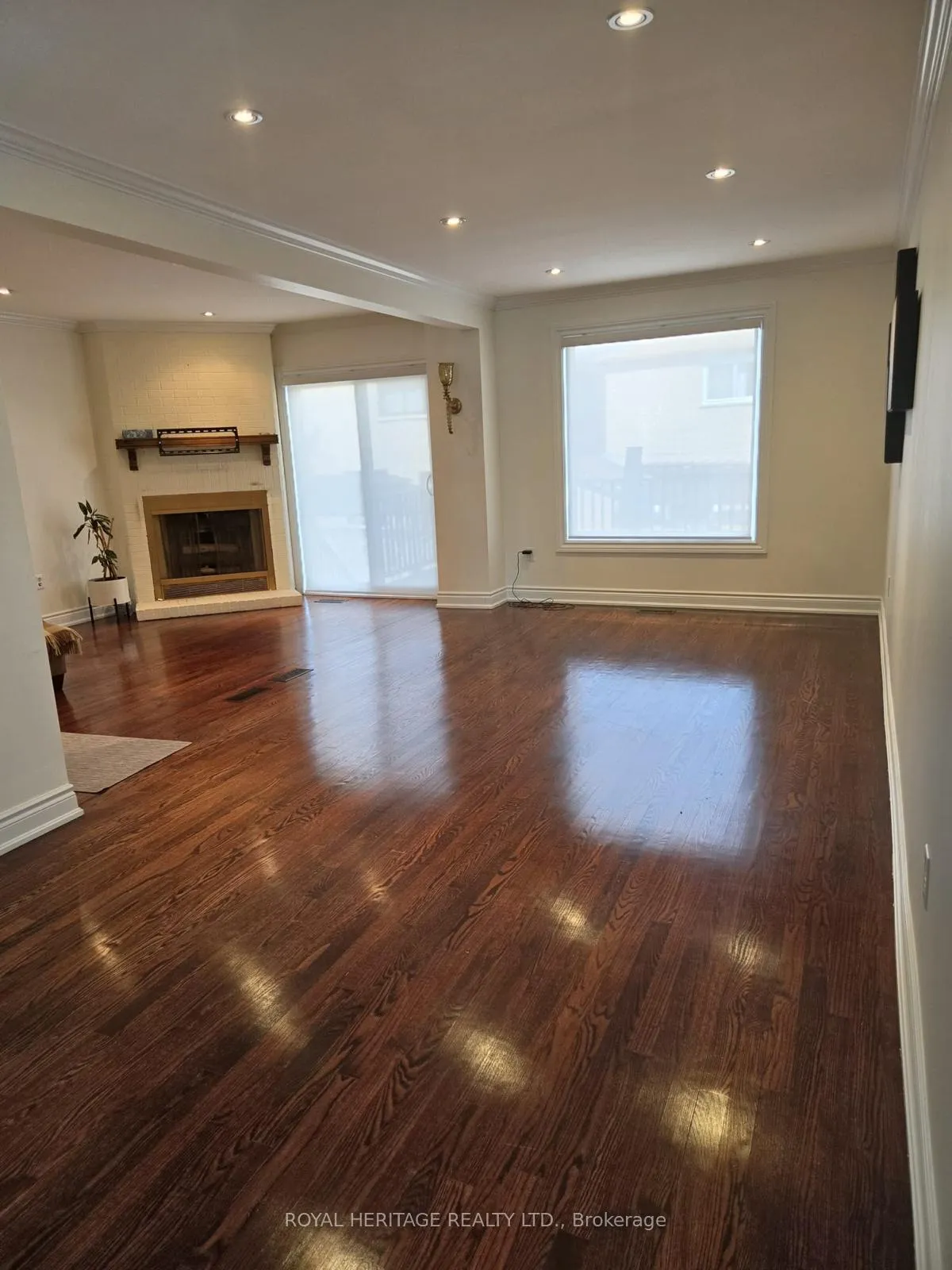Photo 7 of 59 Hewitt Crescent, Ajax, South East — HOMEH