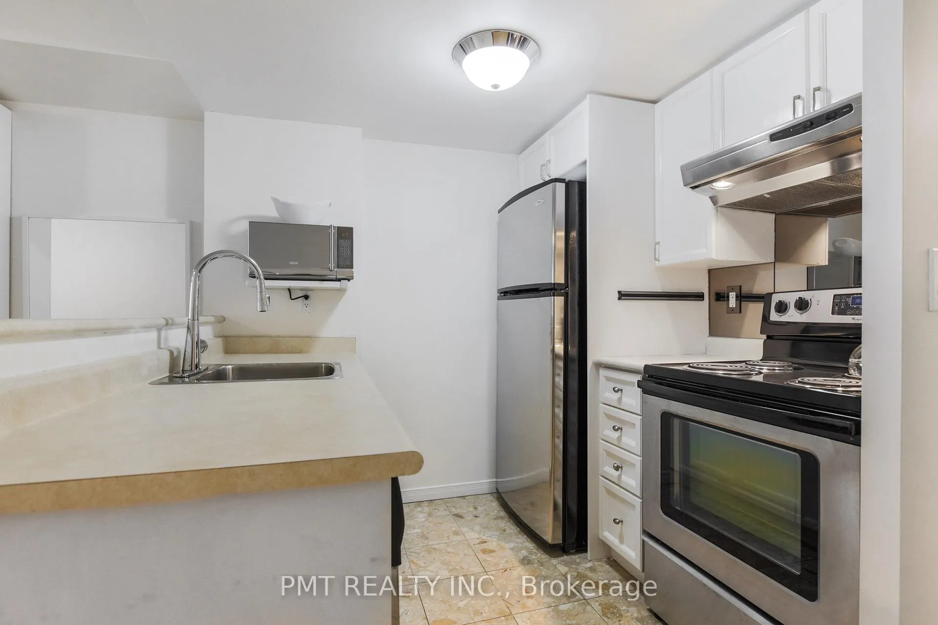 Photo 4 of Unit 340, 109 Front Street E, Toronto, Moss Park — HOMEH