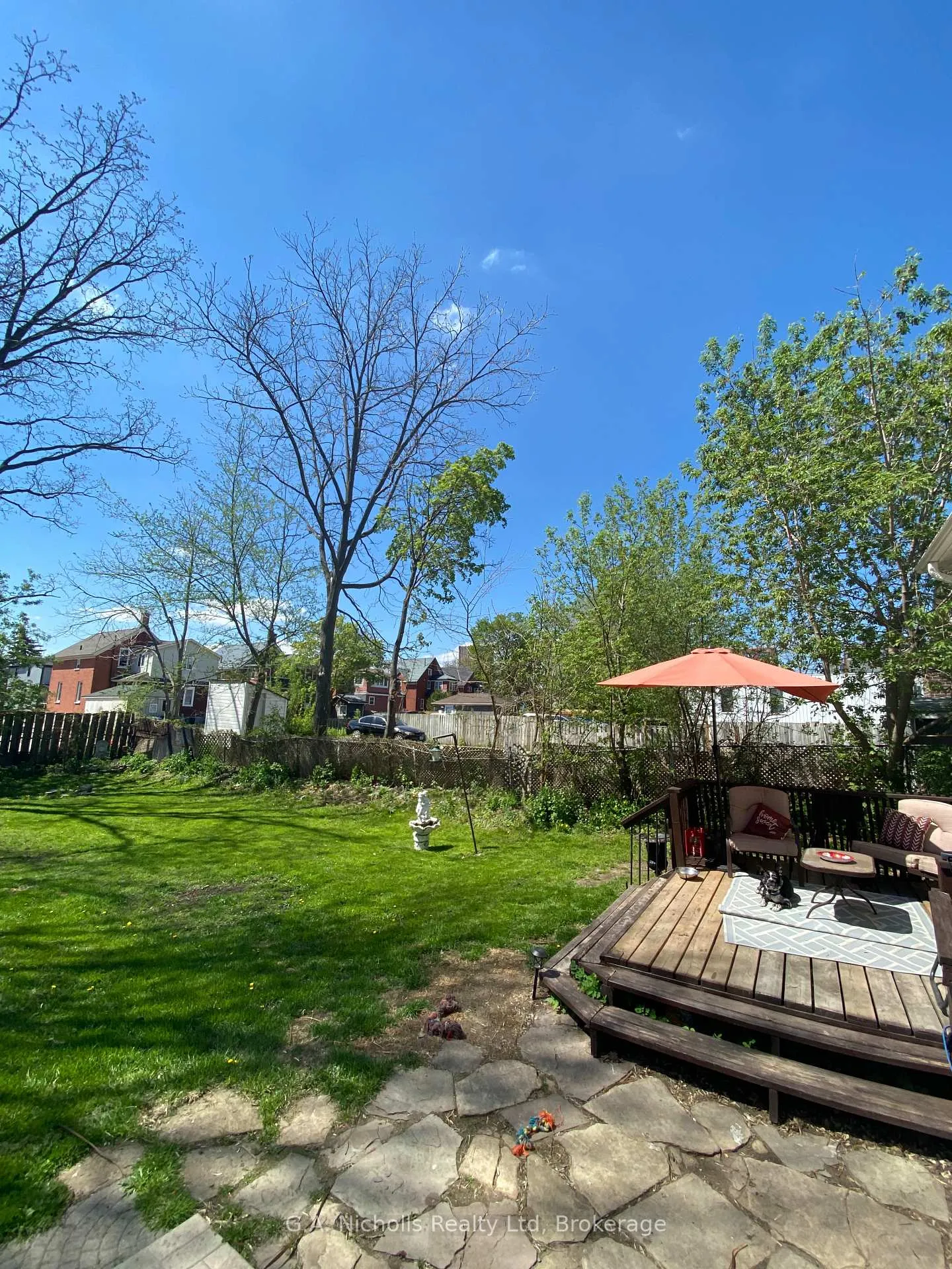 Photo 6 of 45 Bridgeport Road E, Waterloo, Beechwood/University — HOMEH