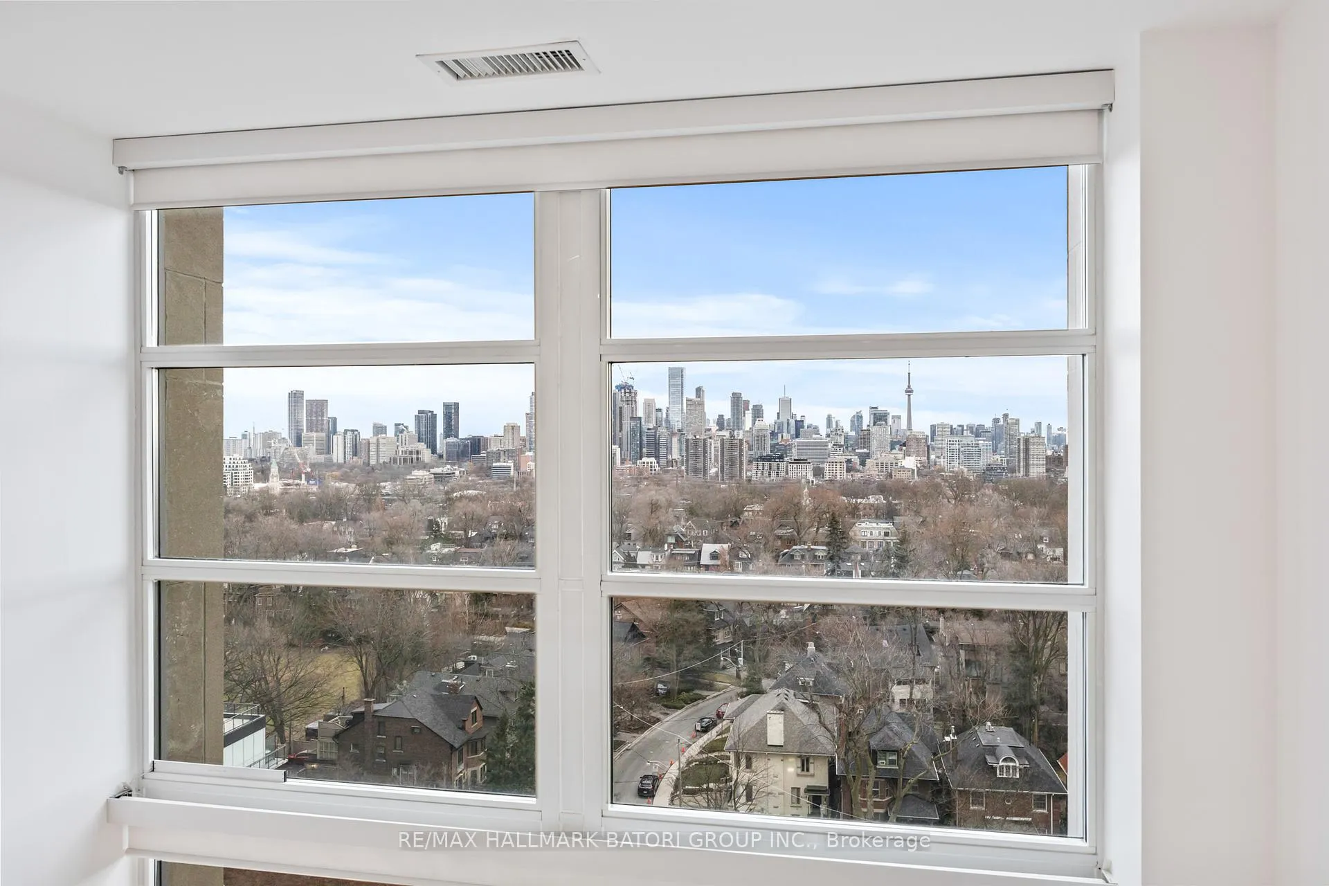 Photo 18 of Unit 919, 111 St Clair Avenue W, Toronto, Yonge-St. Clair — HOMEH