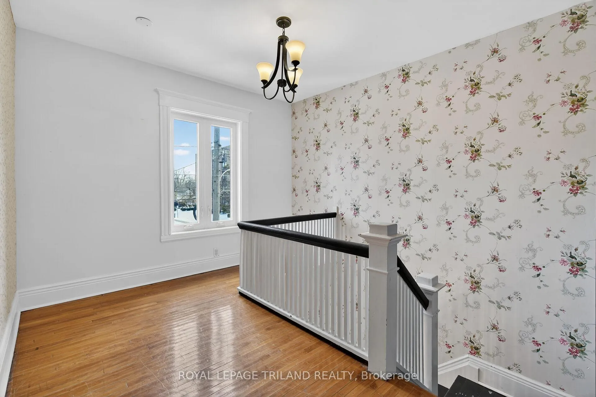 Photo 15 of 40 Metcalfe Street, St. Thomas — HOMEH