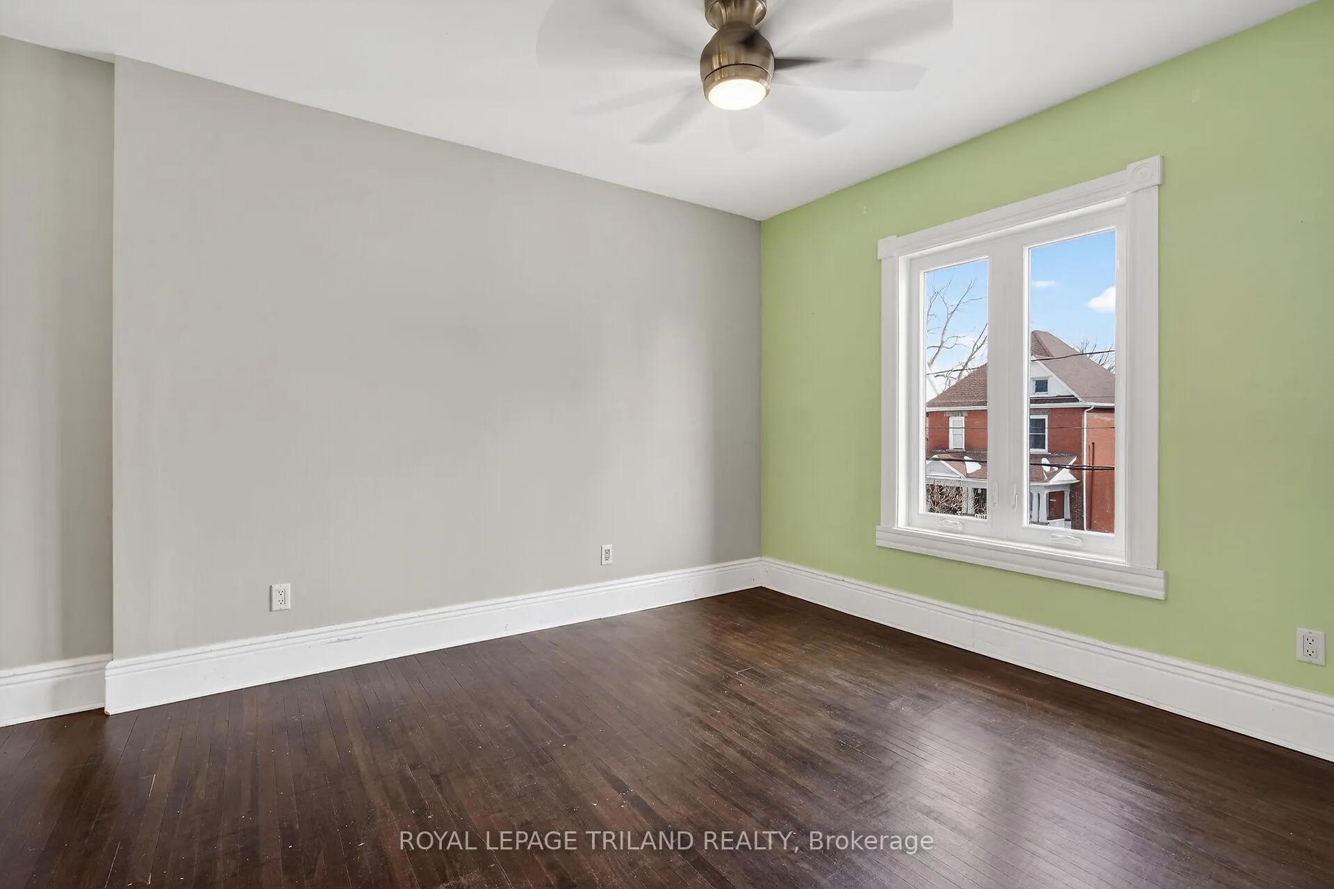 Photo 16 of 40 Metcalfe Street, St. Thomas — HOMEH