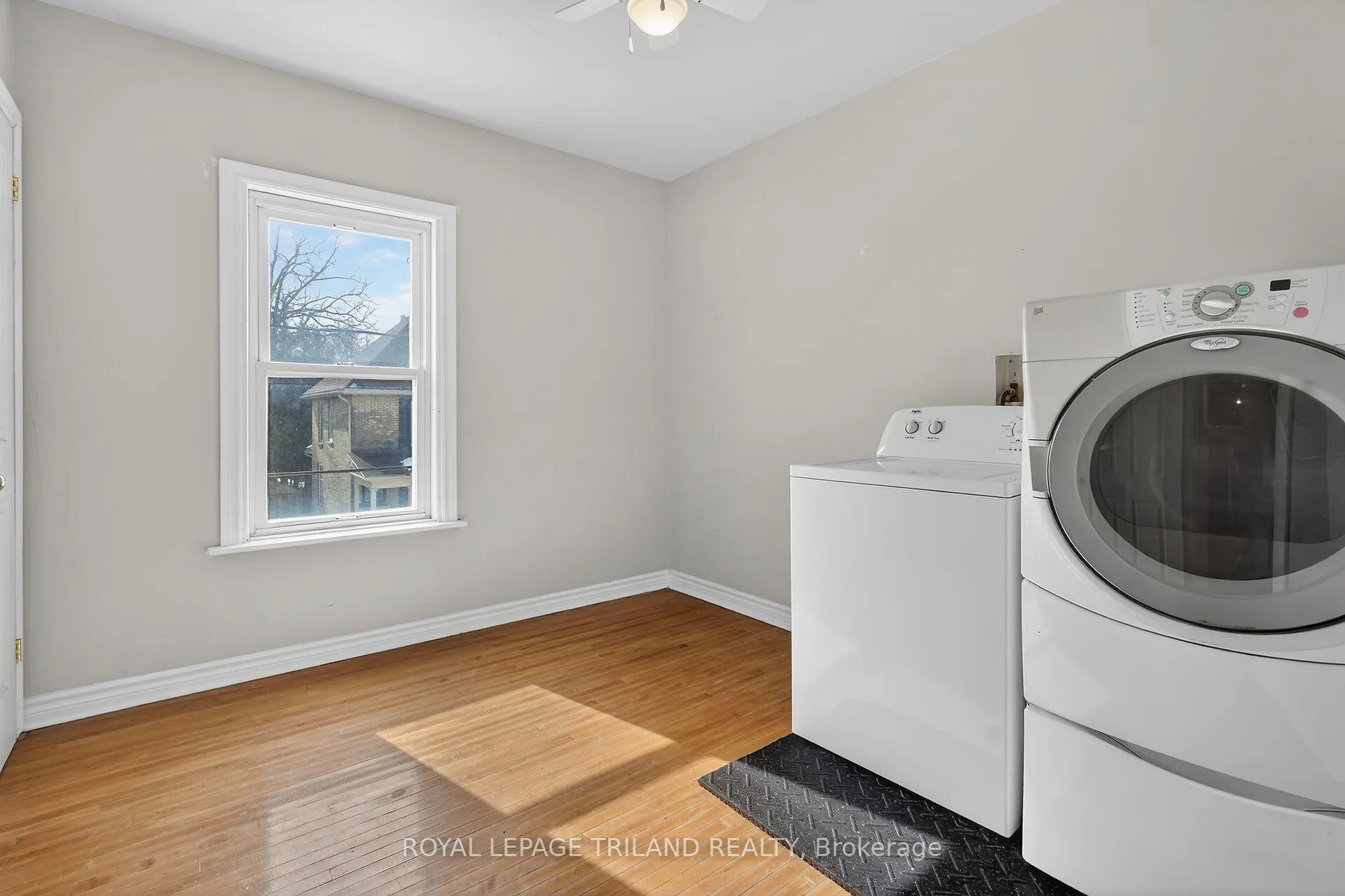 Photo 22 of 40 Metcalfe Street, St. Thomas — HOMEH