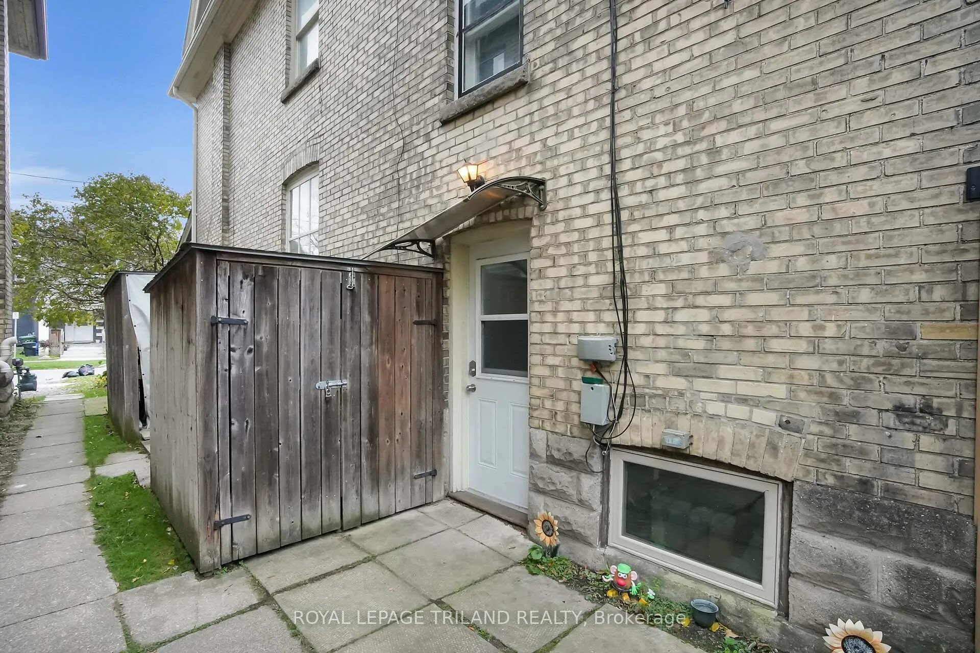 Photo 27 of 40 Metcalfe Street, St. Thomas — HOMEH