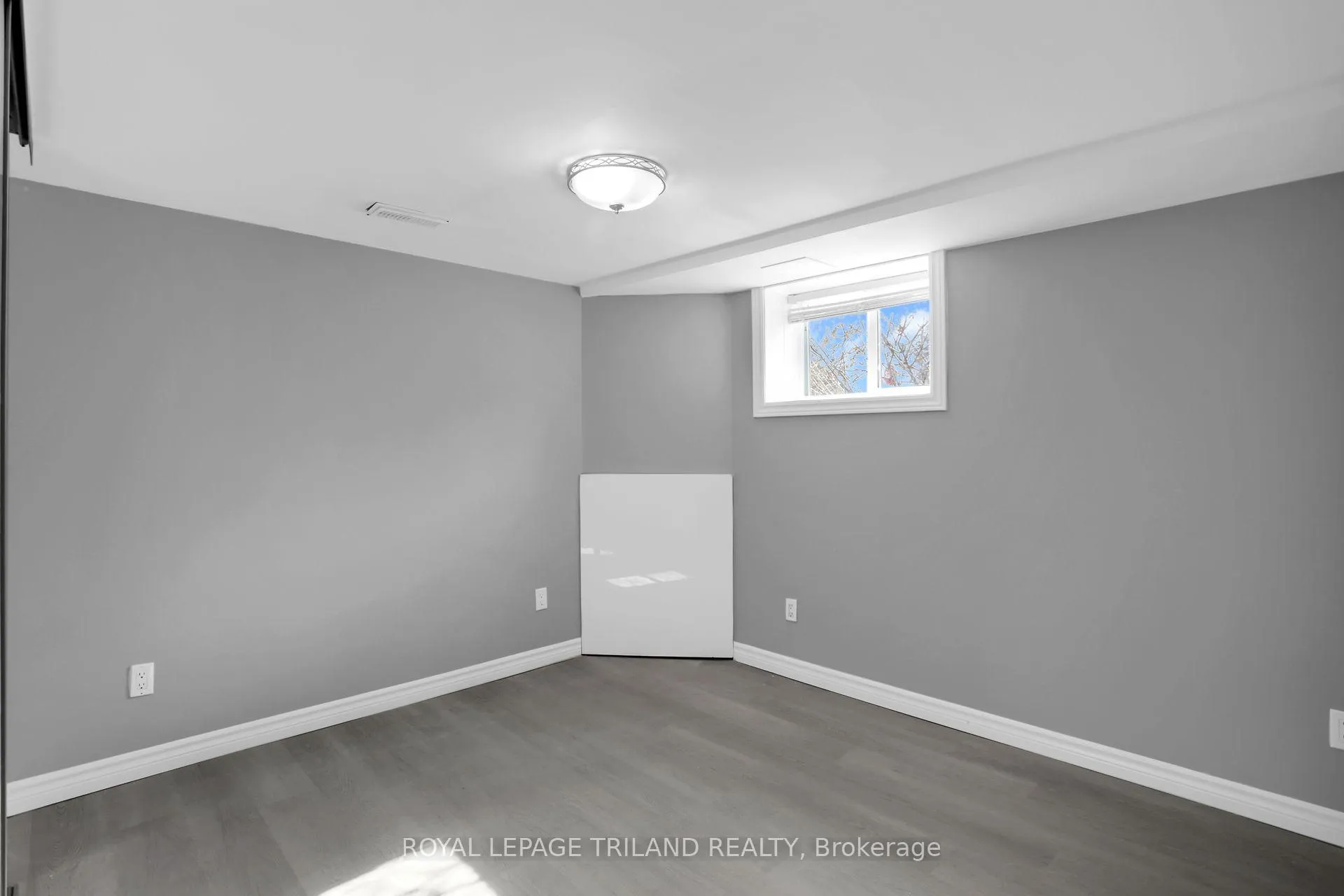 Photo 34 of 40 Metcalfe Street, St. Thomas — HOMEH
