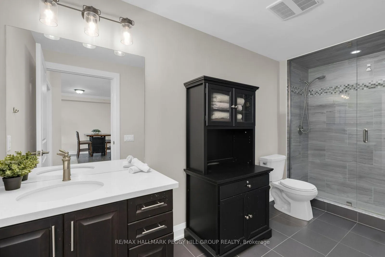 Photo 8 of Unit 407, 306 Essa Road, Barrie, 400 West — HOMEH