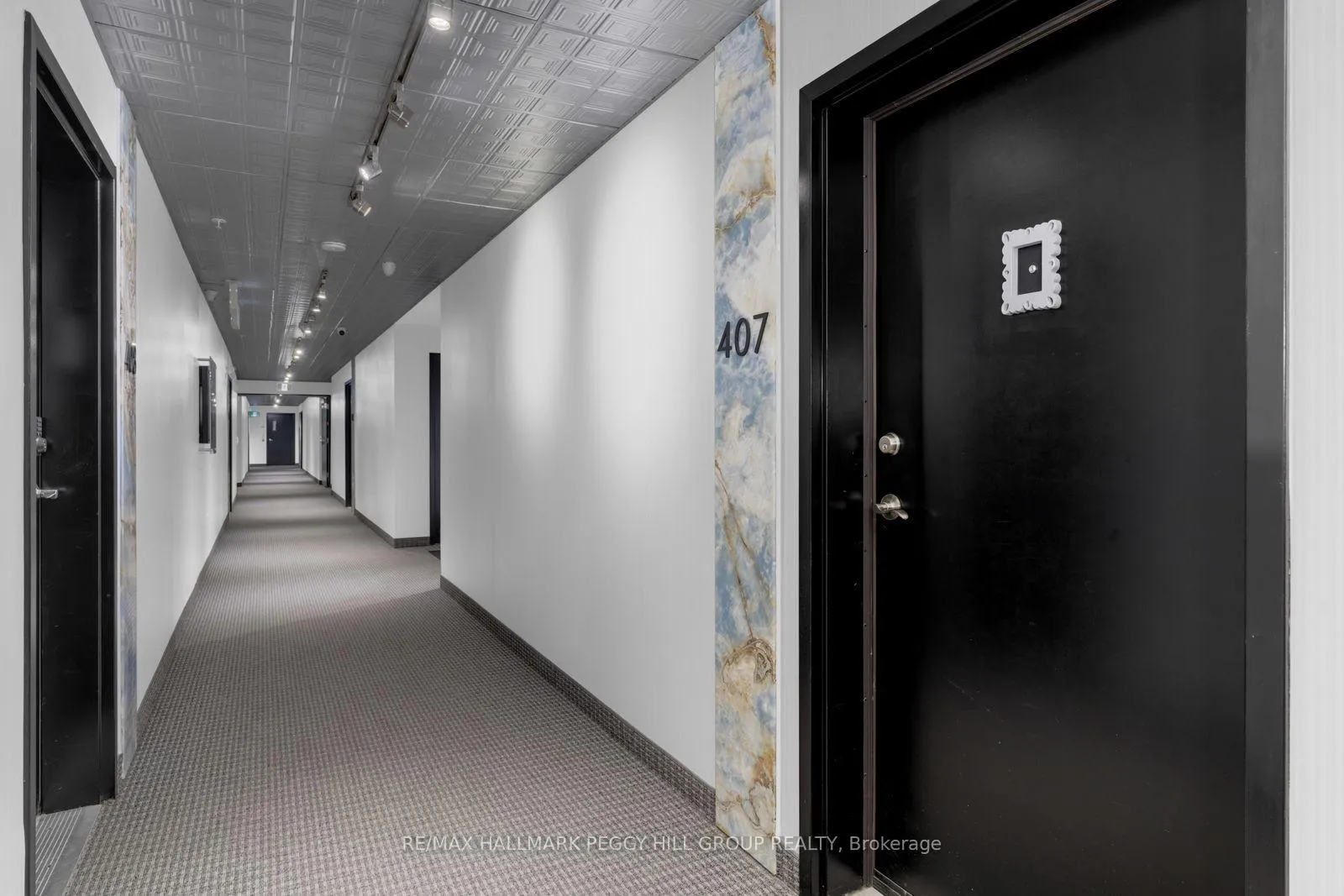 Photo 11 of Unit 407, 306 Essa Road, Barrie, 400 West — HOMEH