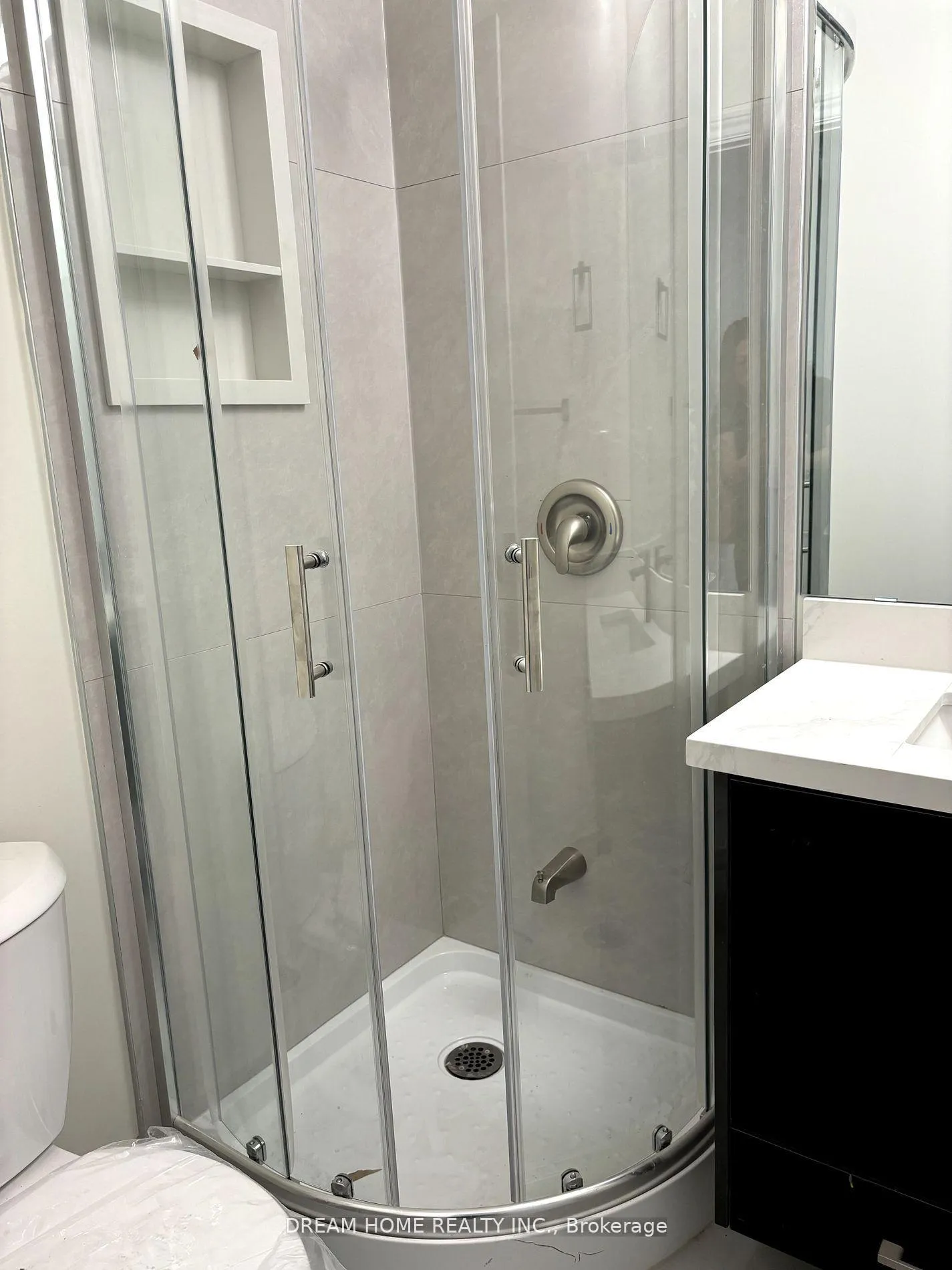Photo 6 of Unit 102, 643 Bathurst Street, Toronto, Kensington-Chinatown — HOMEH