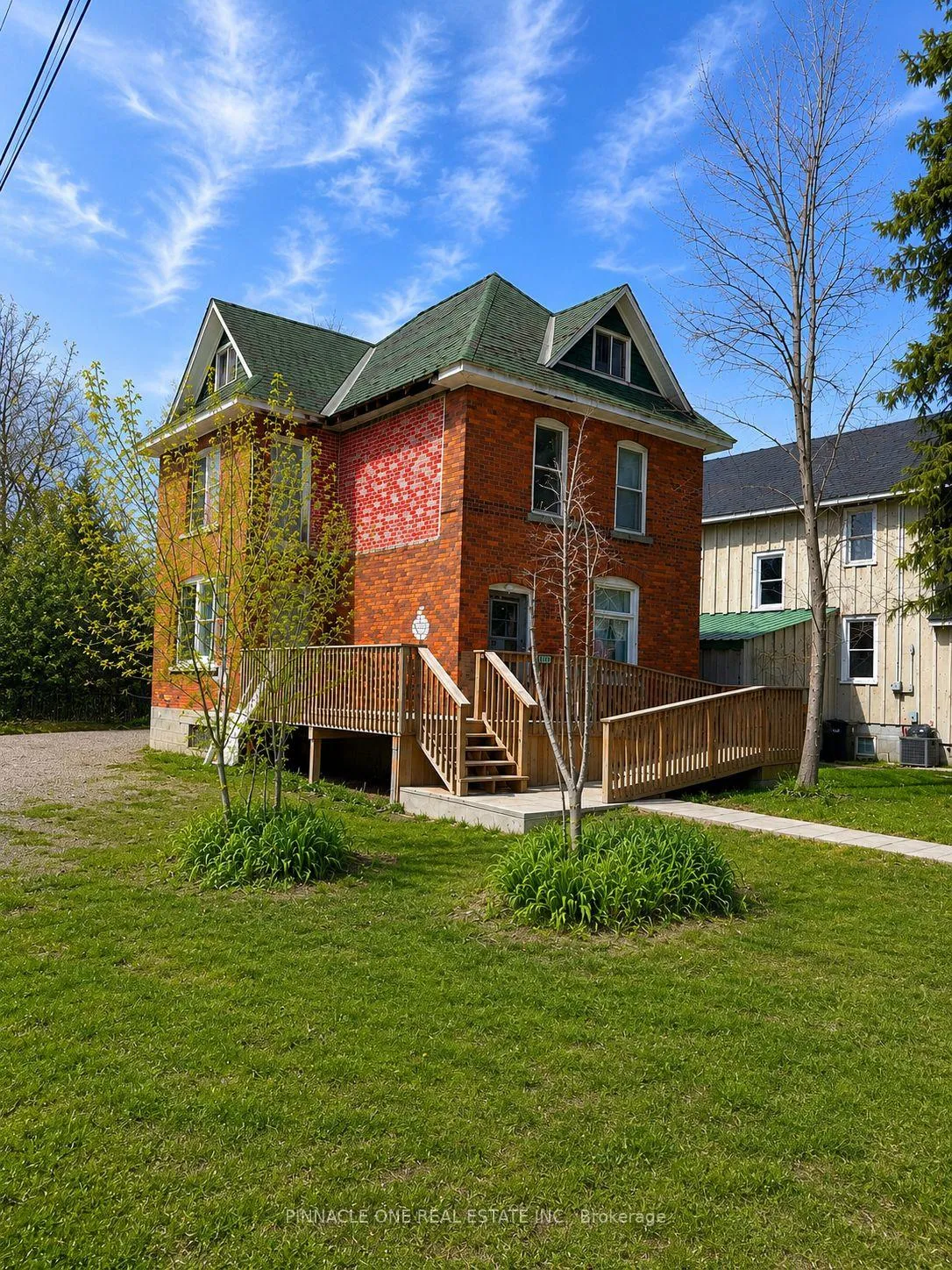Front of 3368 Muskoka Street
