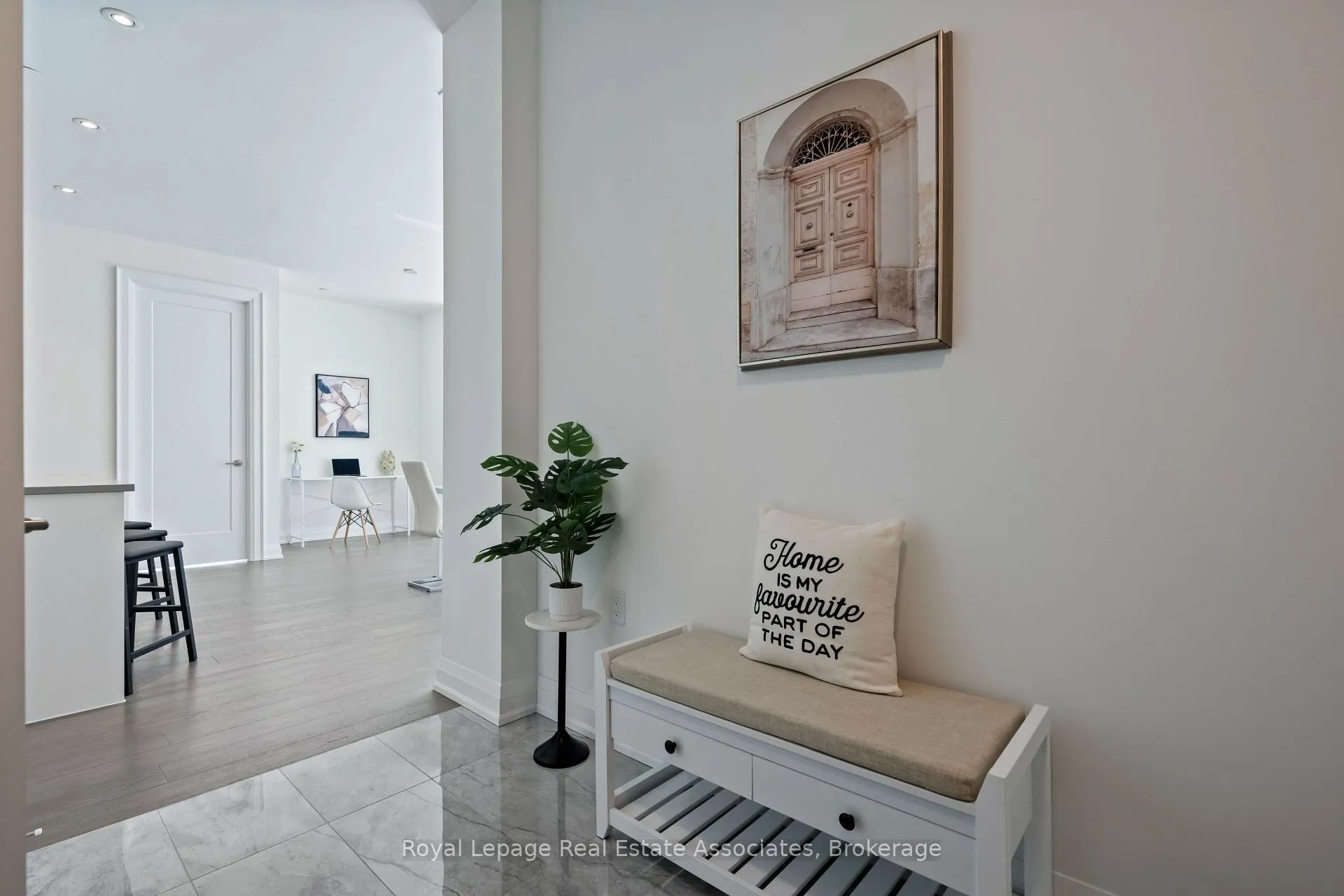 Photo 4 of Unit 209, 42 Mill Street, Halton Hills, Georgetown — HOMEH