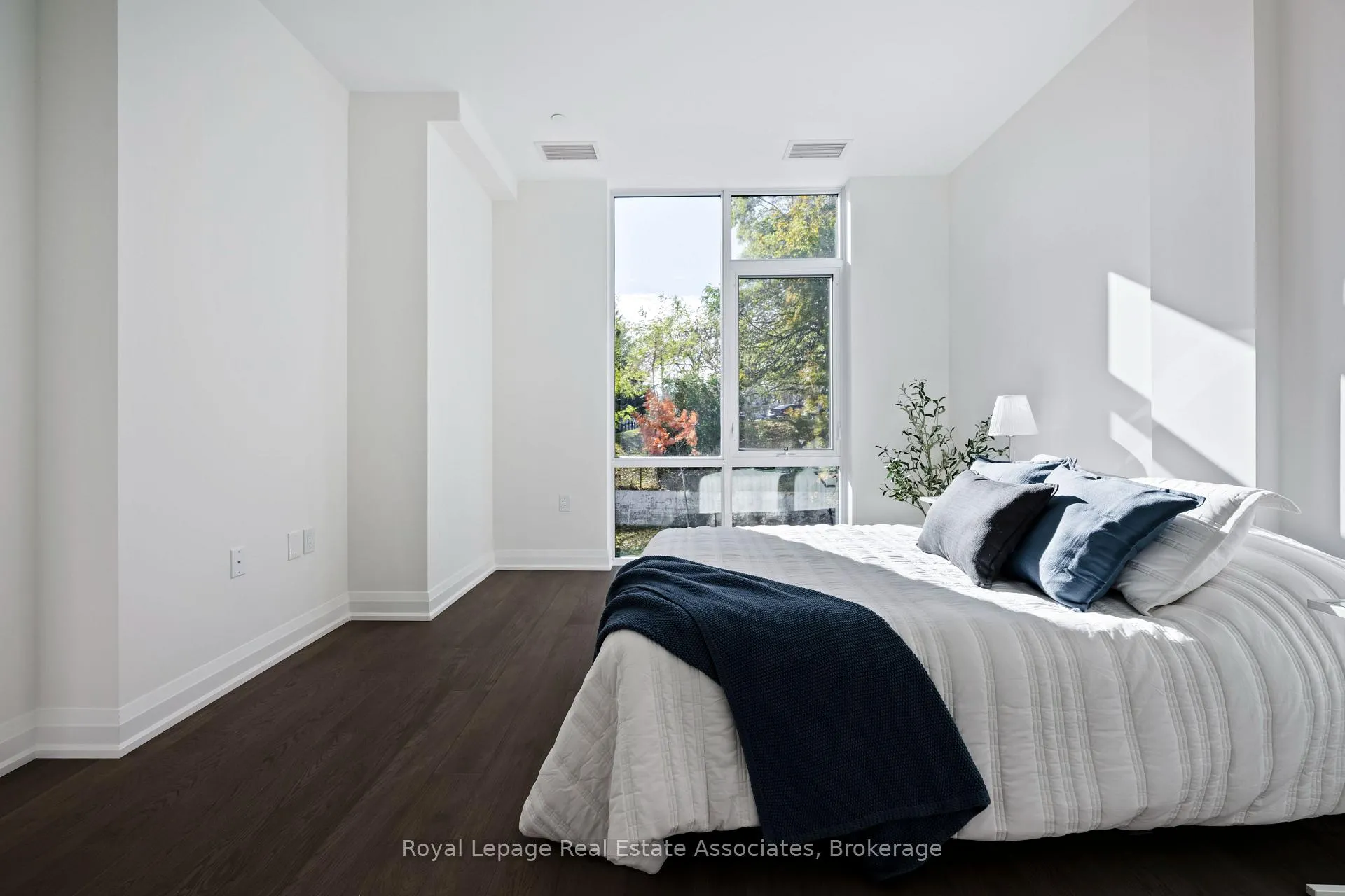 Photo 30 of Unit 209, 42 Mill Street, Halton Hills, Georgetown — HOMEH