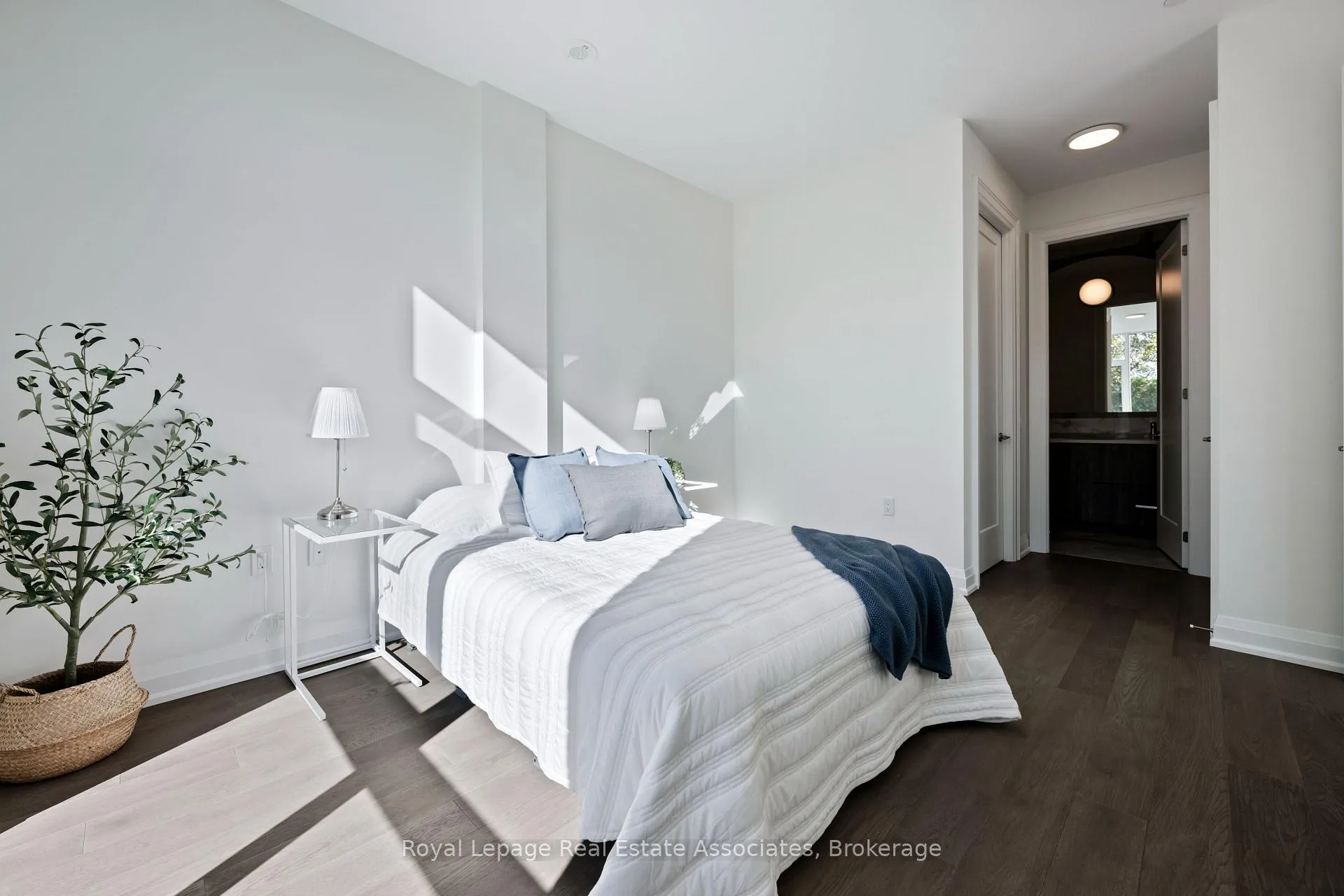 Photo 32 of Unit 209, 42 Mill Street, Halton Hills, Georgetown — HOMEH