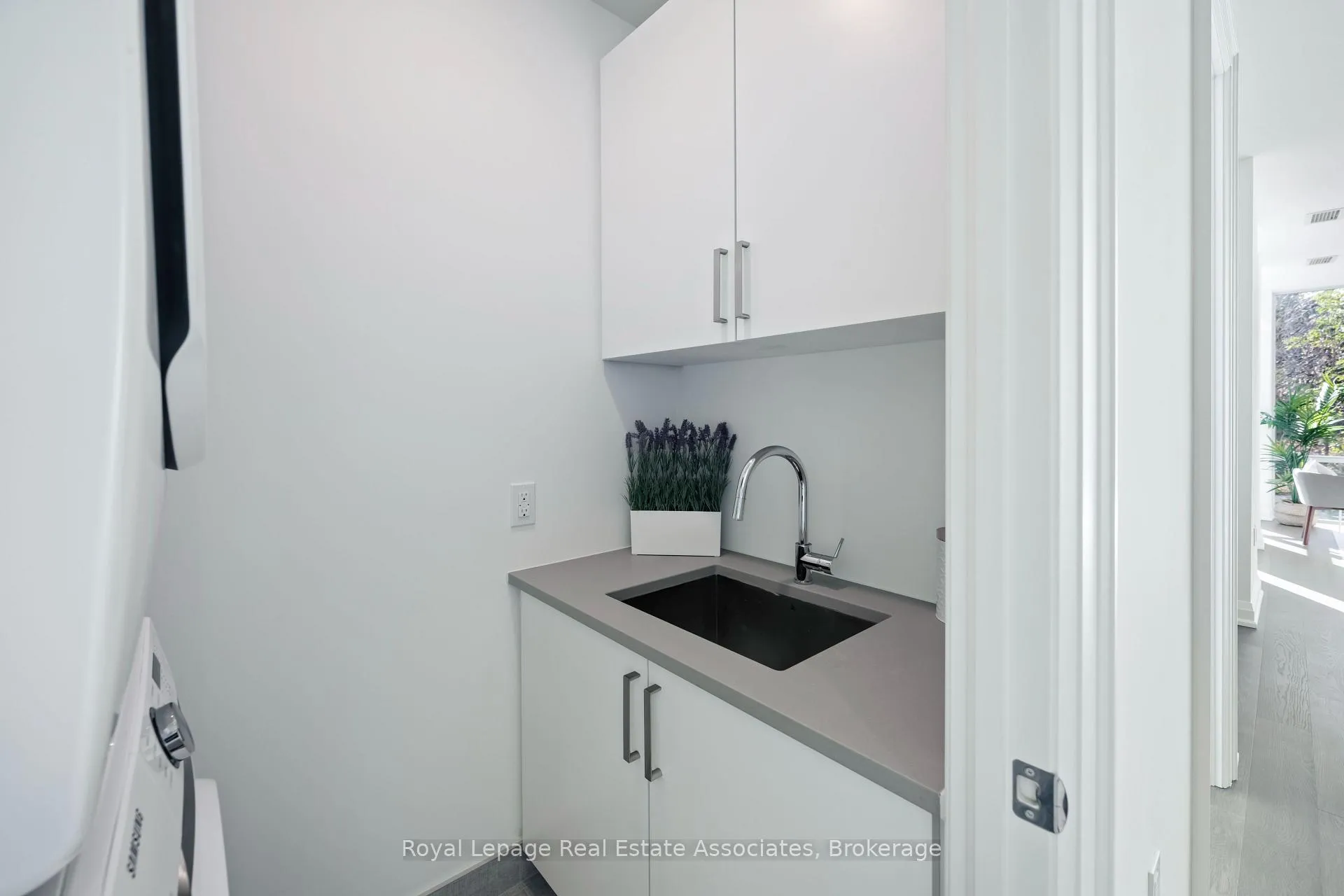 Photo 37 of Unit 209, 42 Mill Street, Halton Hills, Georgetown — HOMEH