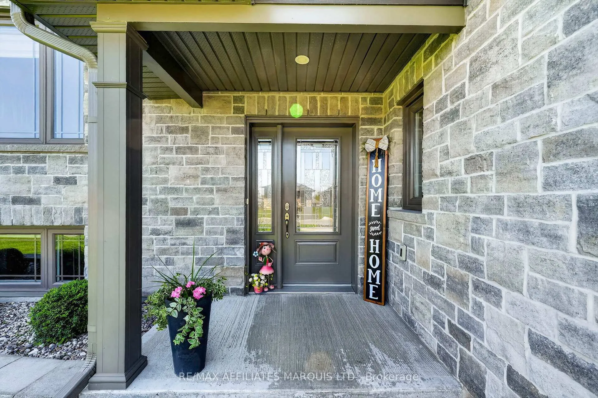 Photo 5 of 2140 Burke Avenue, Cornwall — HOMEH