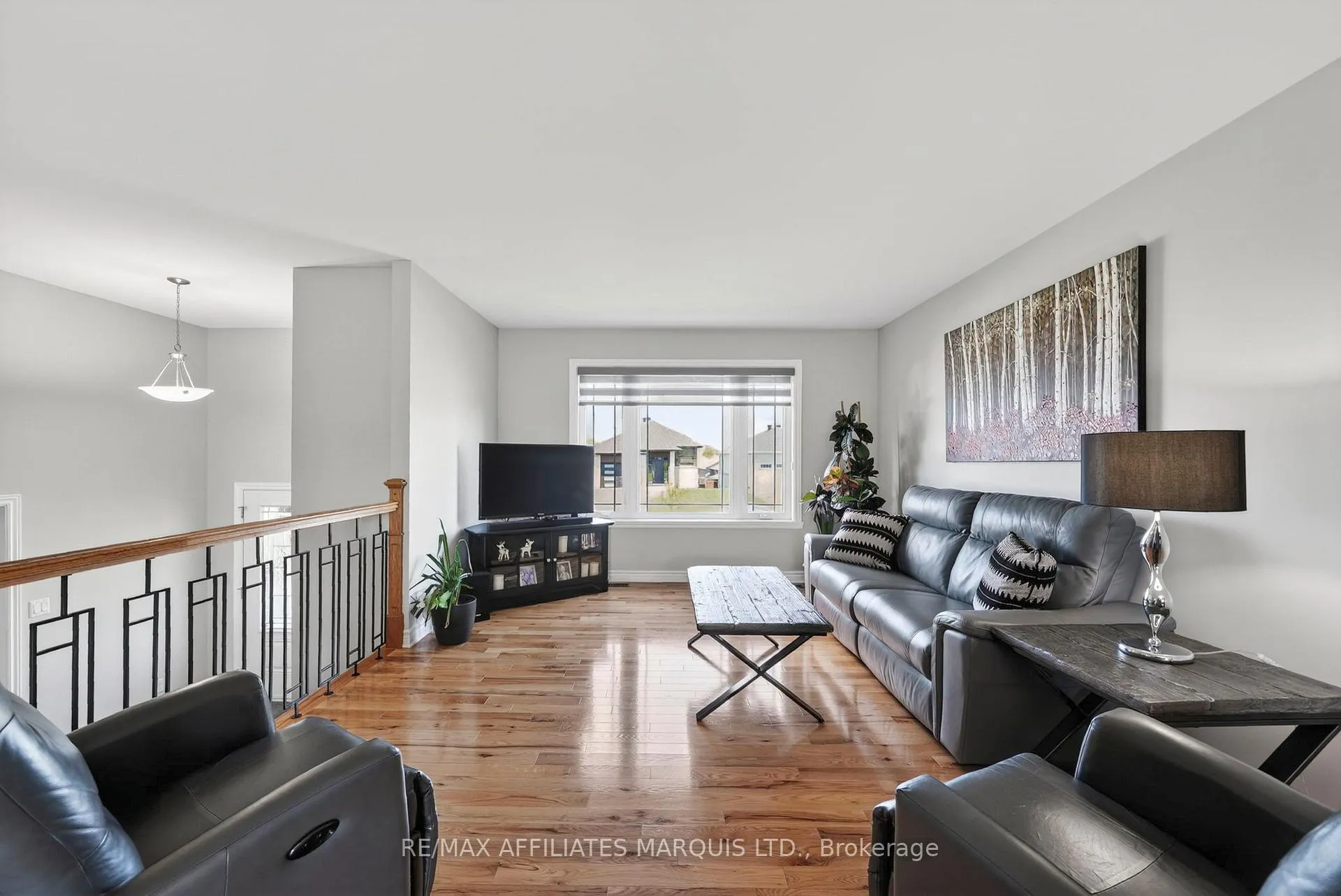 Photo 8 of 2140 Burke Avenue, Cornwall — HOMEH