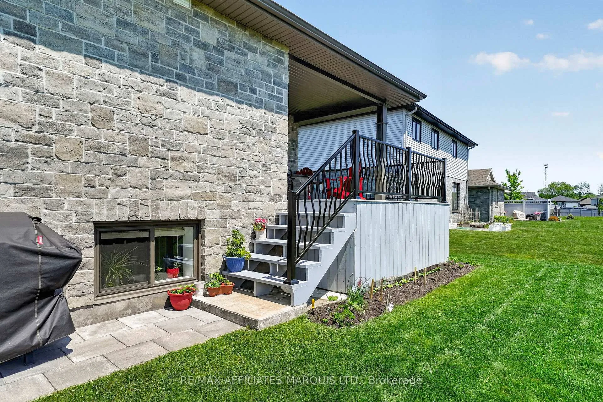 Photo 36 of 2140 Burke Avenue, Cornwall — HOMEH
